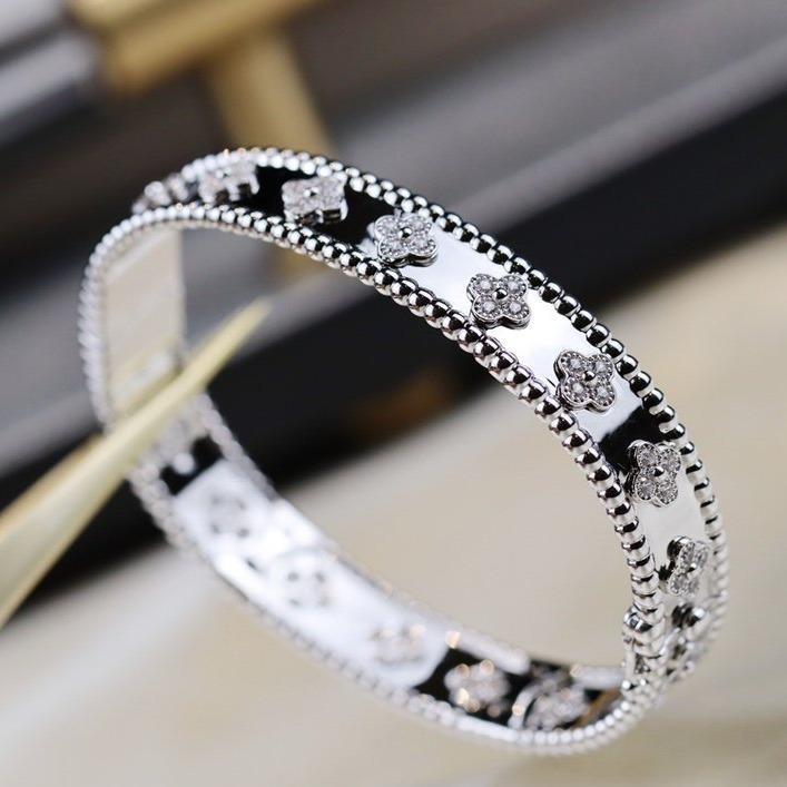 [Pearl Jewelrys]CLOVER BRACELET 8MM DIAMONDS