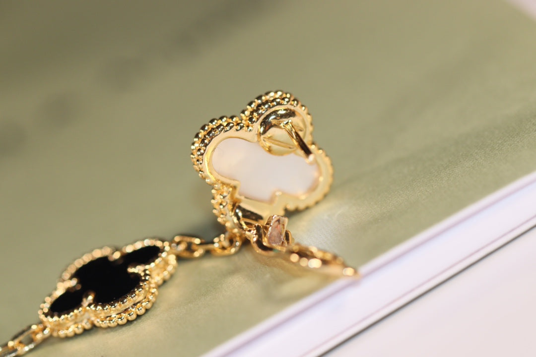 [Pearl Jewelrys]CLOVER EARRINGS GOLD ONYX MOP 3 MOTIF
