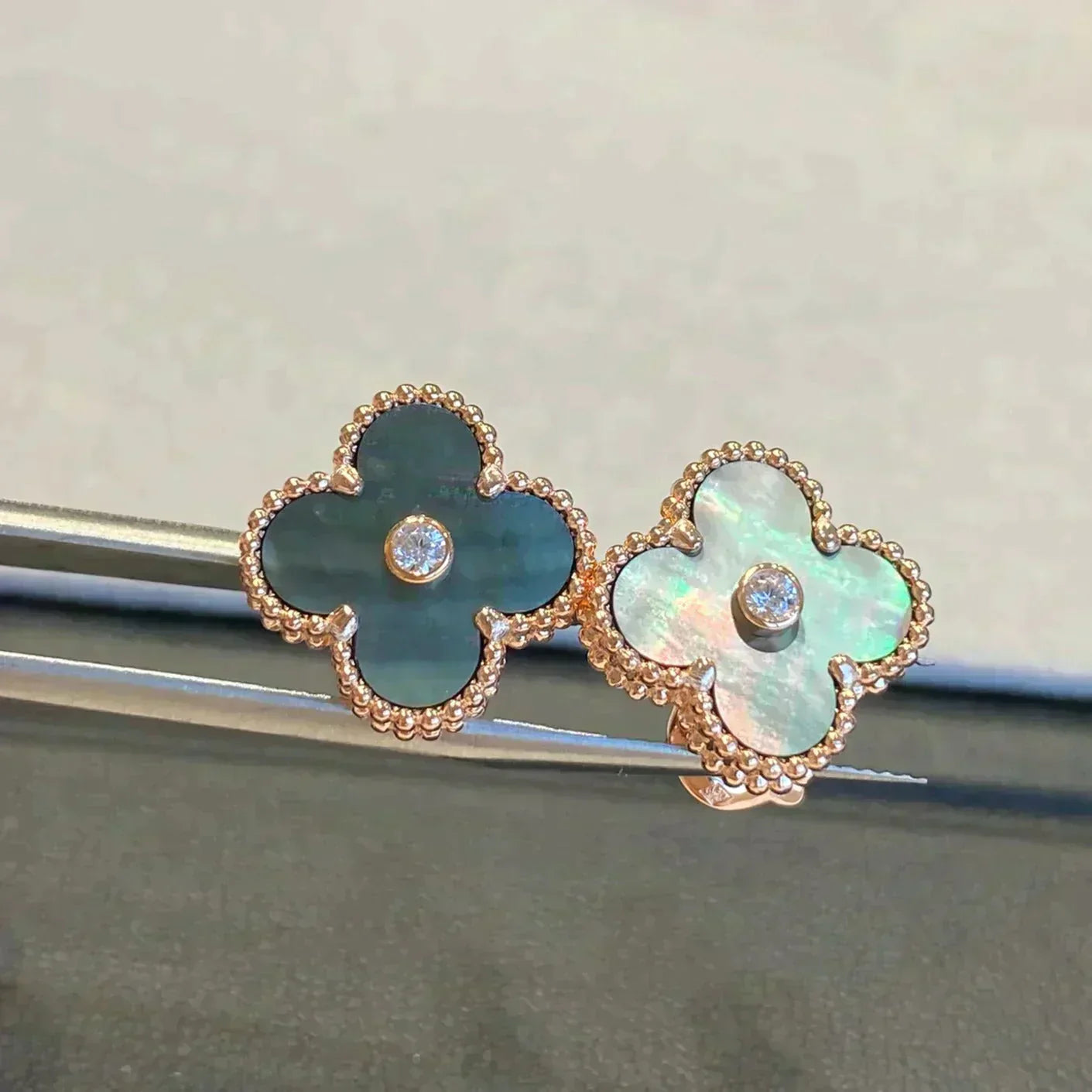 [Pearl Jewelrys]CLOVER MEDIUM 1 MOTIFS GRAY MOP  DIAMOND EARRINGS