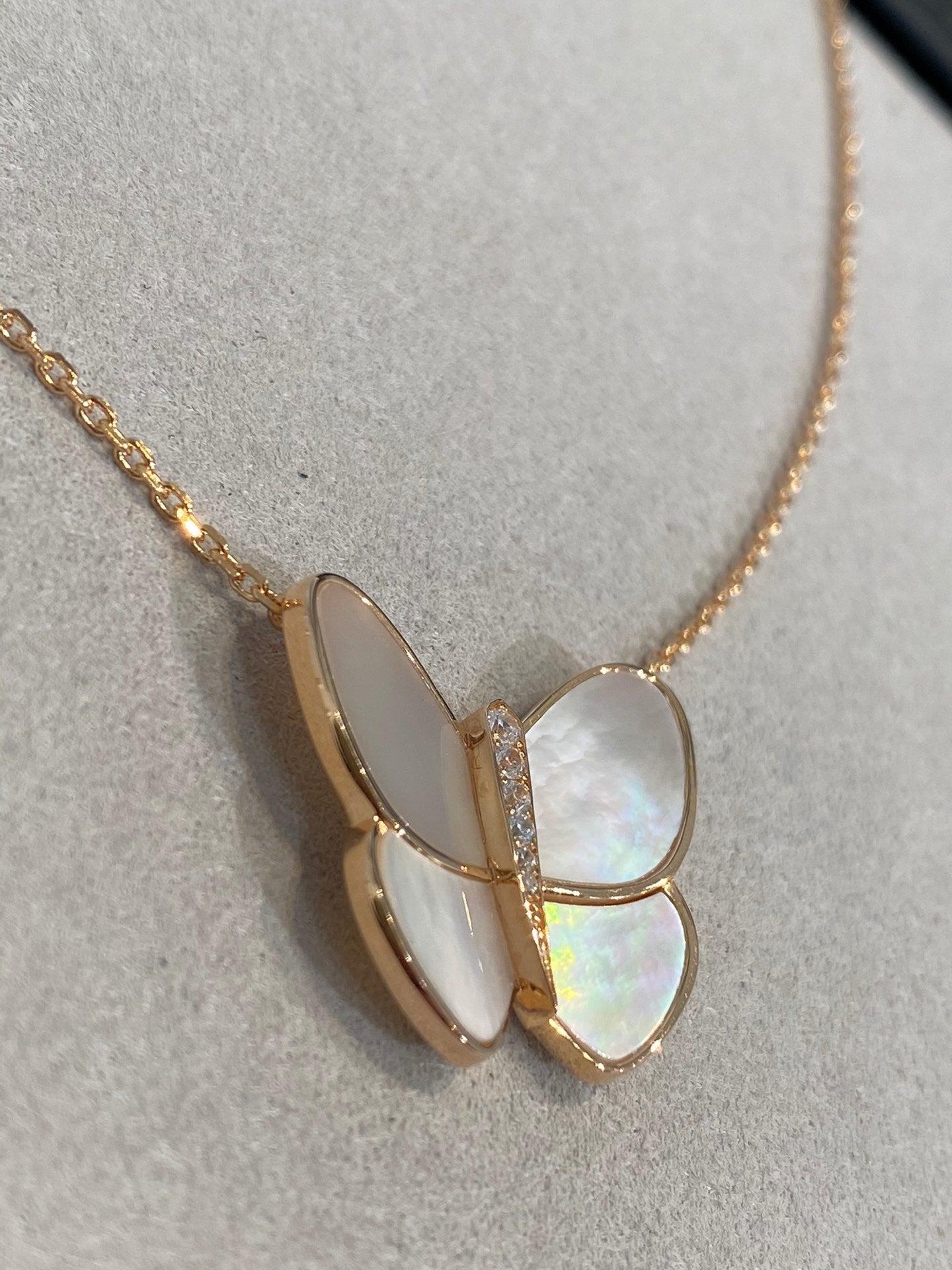 [Pearl Jewelrys]BUTTERFLY GOLD MOP DIAMOND NECKLACE