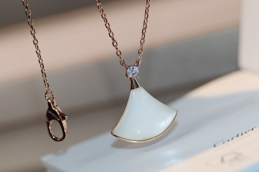 [Pearl Jewelrys]DREAM NECKLACE WHITE MOP PINK GOLD 1 DIAMOND