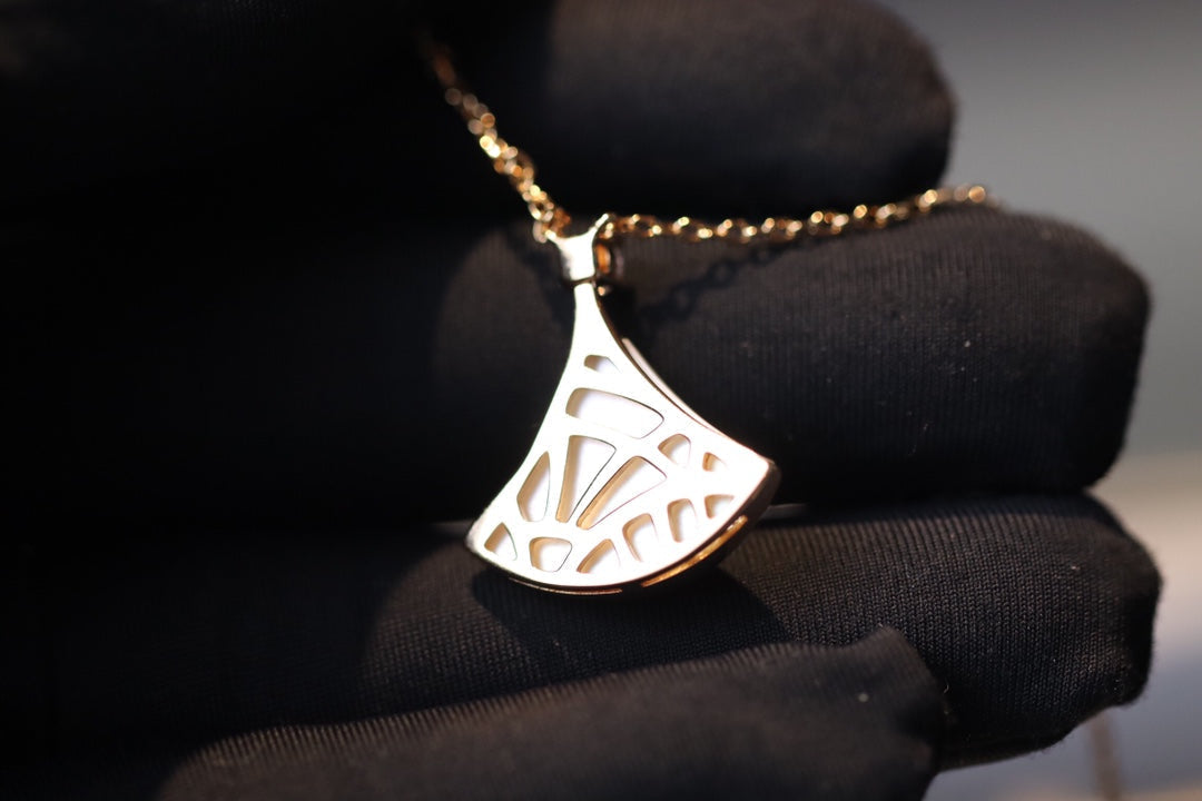 [Pearl Jewelrys]DREAM NECKLACE WHITE MOP PINK GOLD 1 DIAMOND