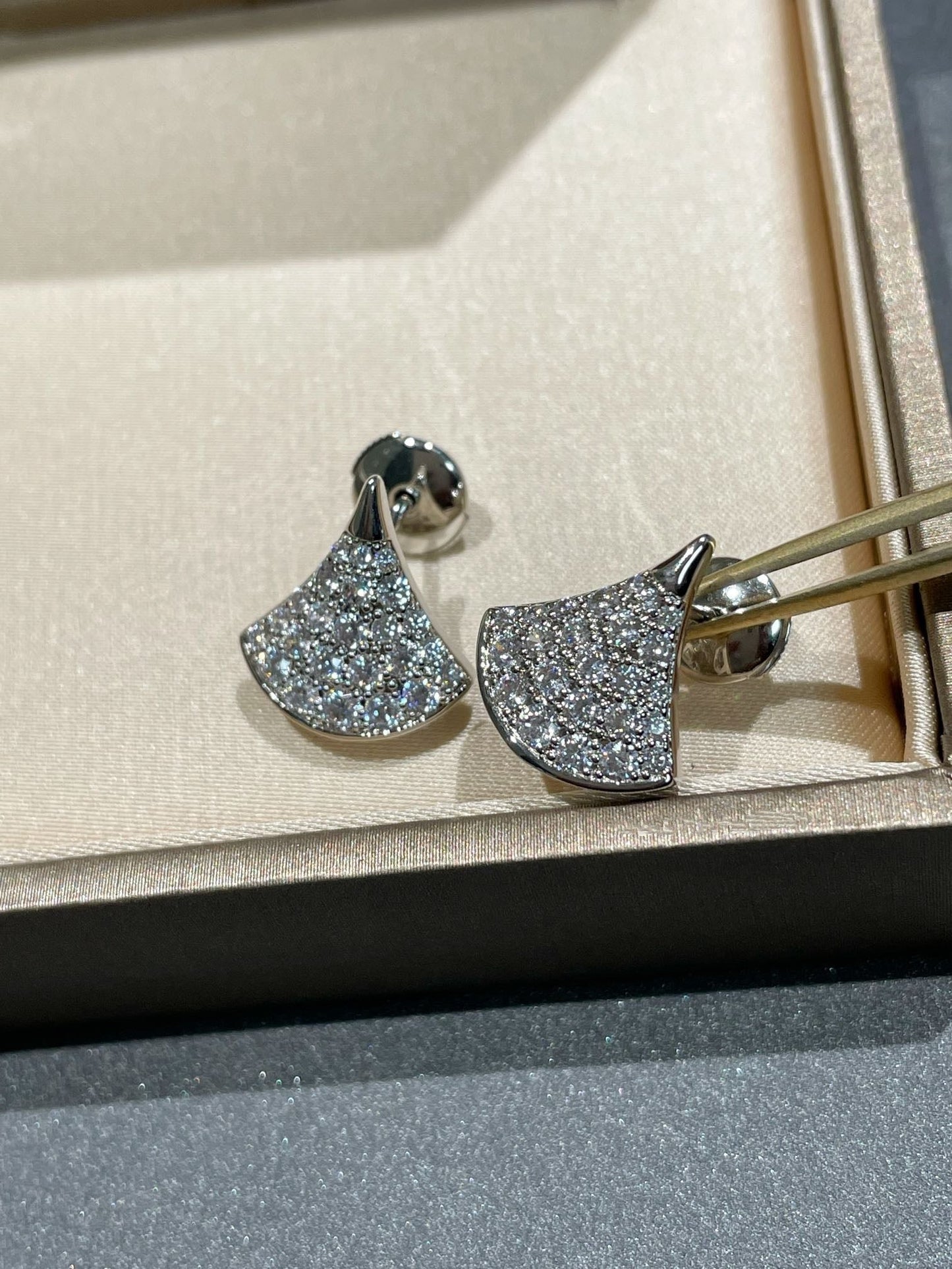[Pearl Jewelrys]DREAM STUD EARRINGS DIAMOND