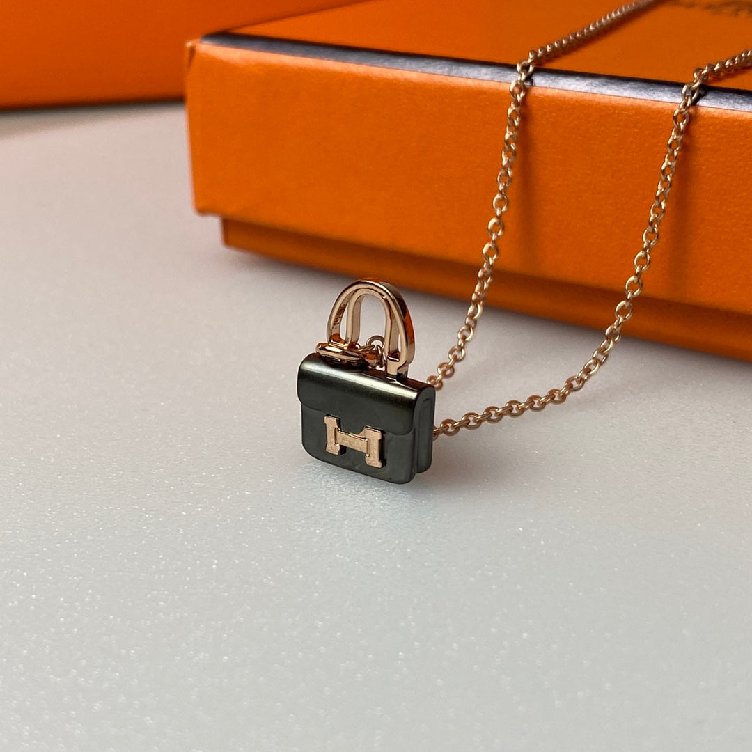 [Pearl Jewelrys]CONSTANCE BLACK PEDANT PINK GOLD NECKLACE