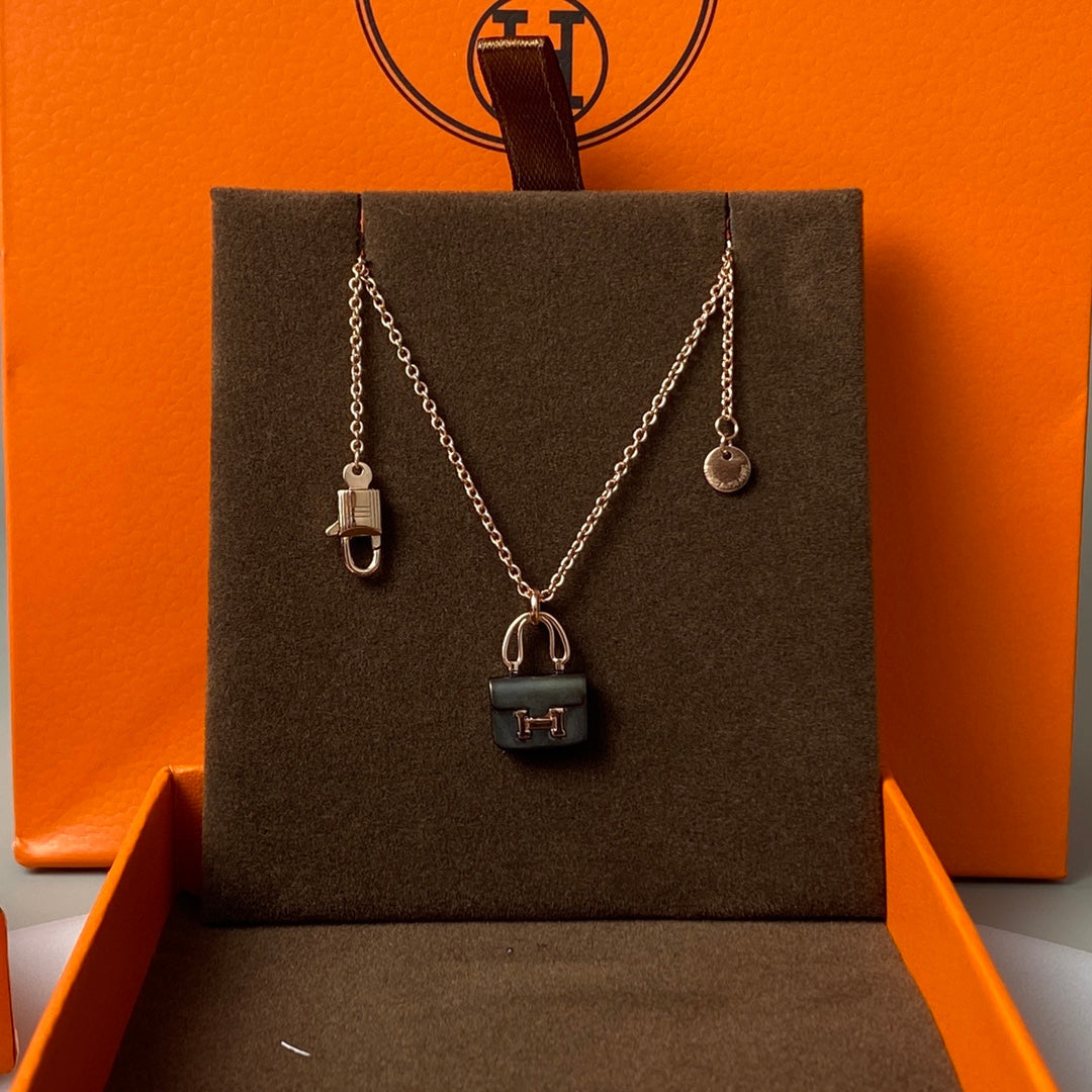 [Pearl Jewelrys]CONSTANCE BLACK PEDANT PINK GOLD NECKLACE