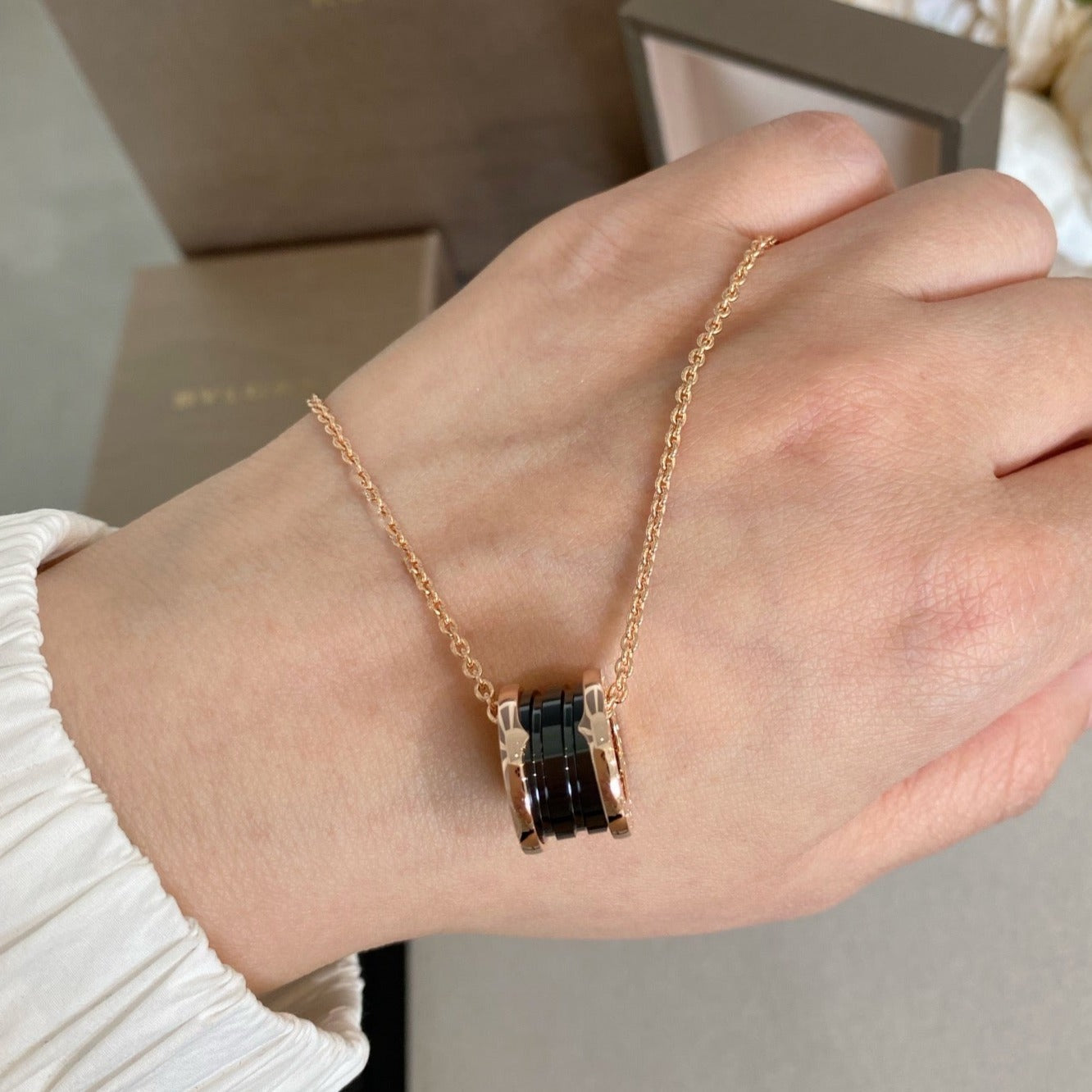 [Pearl Jewelrys]ZERO 1 BLACK CERAMIC PINK GOLD NECKLACE