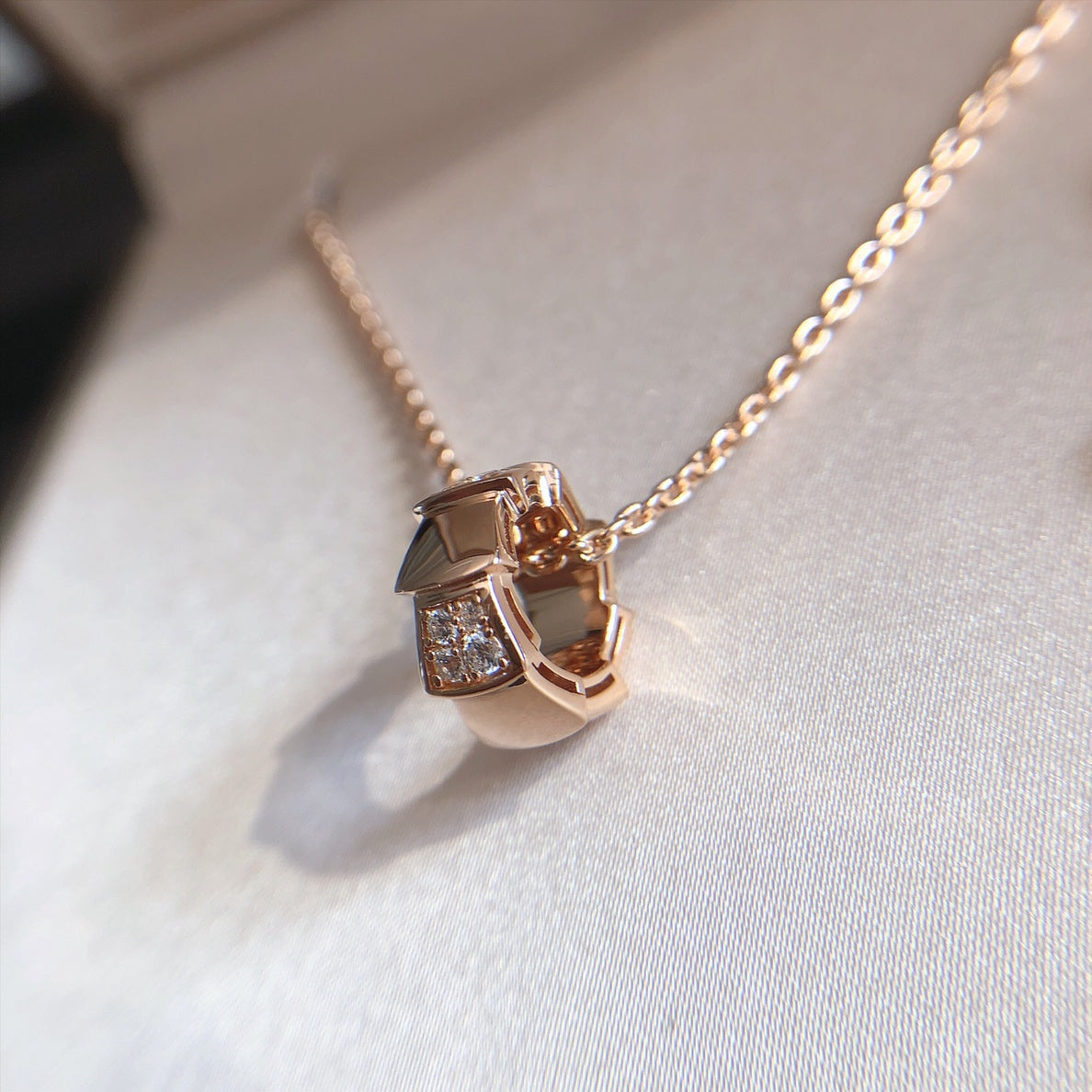 [Pearl Jewelrys]SERPENTI PEDANT DIAMOND PINK GOLD NECKLACE