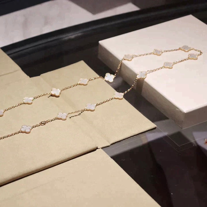 [Pearl Jewelrys]CLOVER 20 MOTIFS WHITE MOP NECKLACE