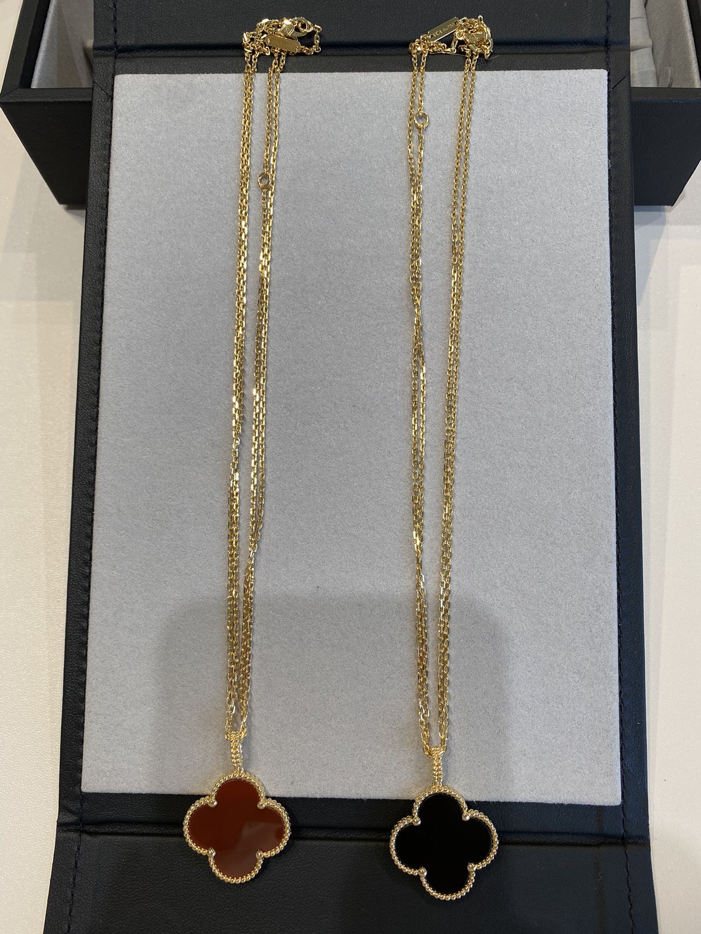[Pearl Jewelrys]CLOVER 25MM NECKLACE GOLD CARNELIAN