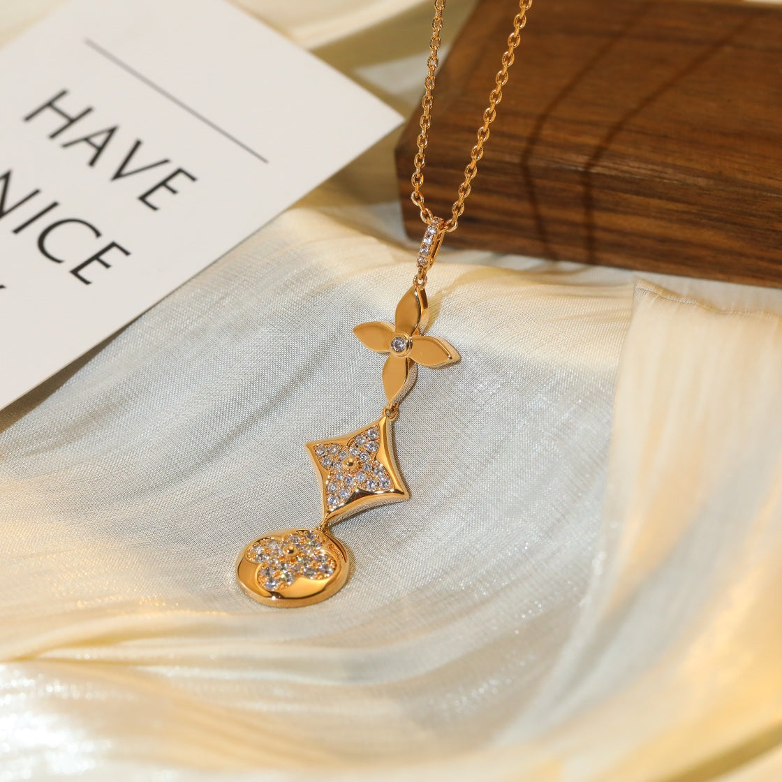 [Pearl Jewelrys]STAR AND SUN DIAMOND PINK GOLD NECKLACE