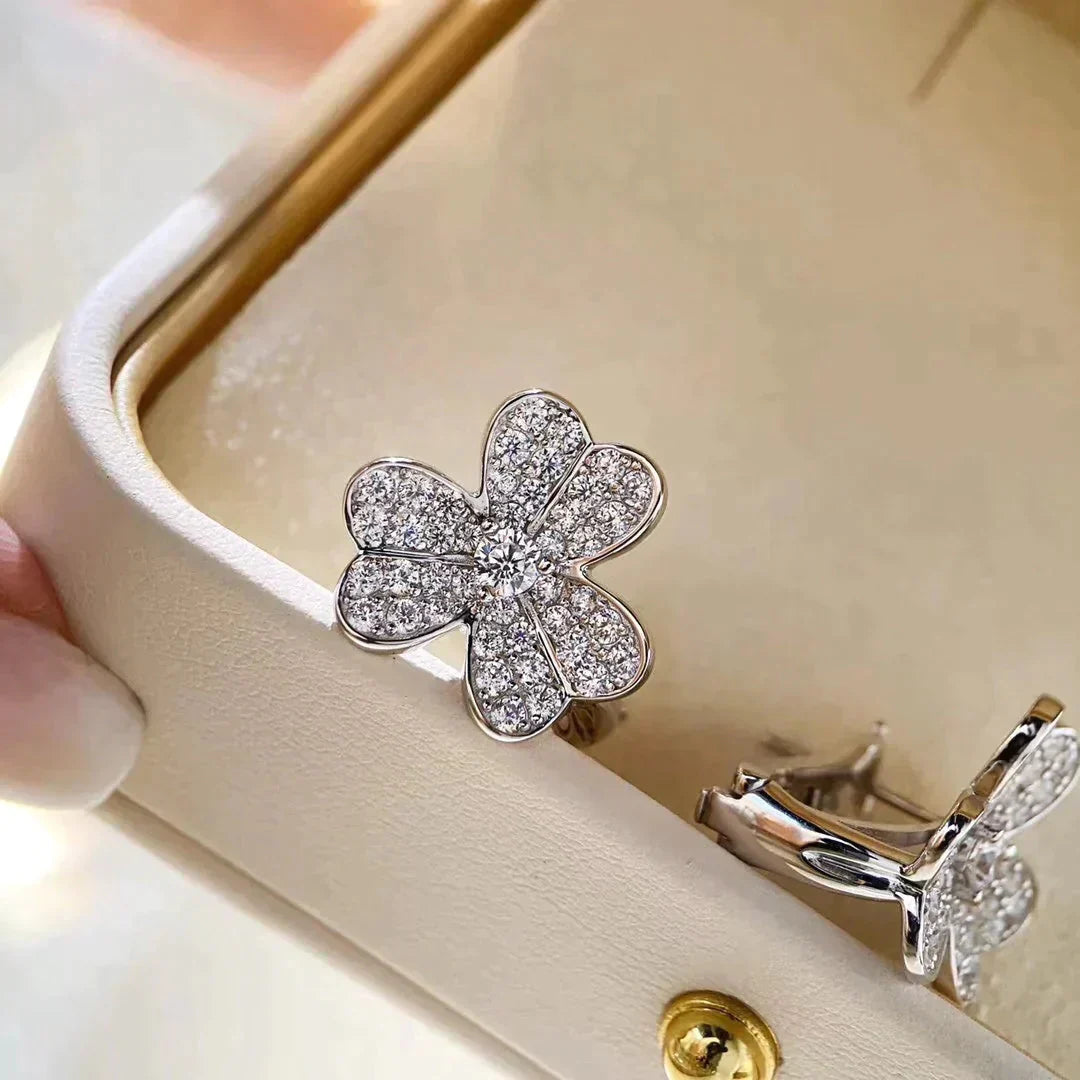 [Pearl Jewelrys]CLOVER COMOS DIAMOND EARRINGS SILVER