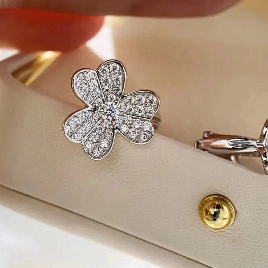 [Pearl Jewelrys]CLOVER COMOS DIAMOND EARRINGS SILVER