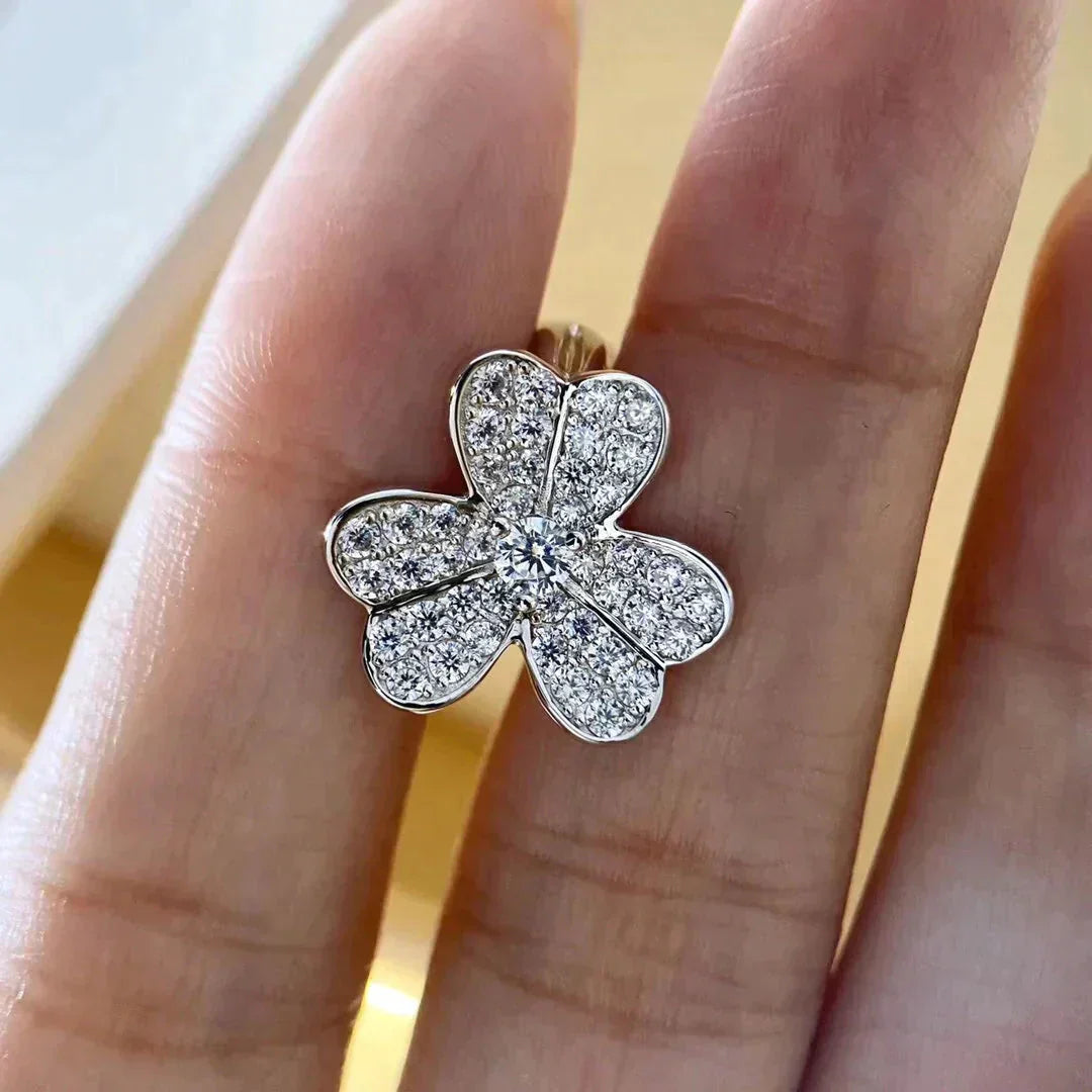 [Pearl Jewelrys]CLOVER COMOS DIAMOND EARRINGS SILVER