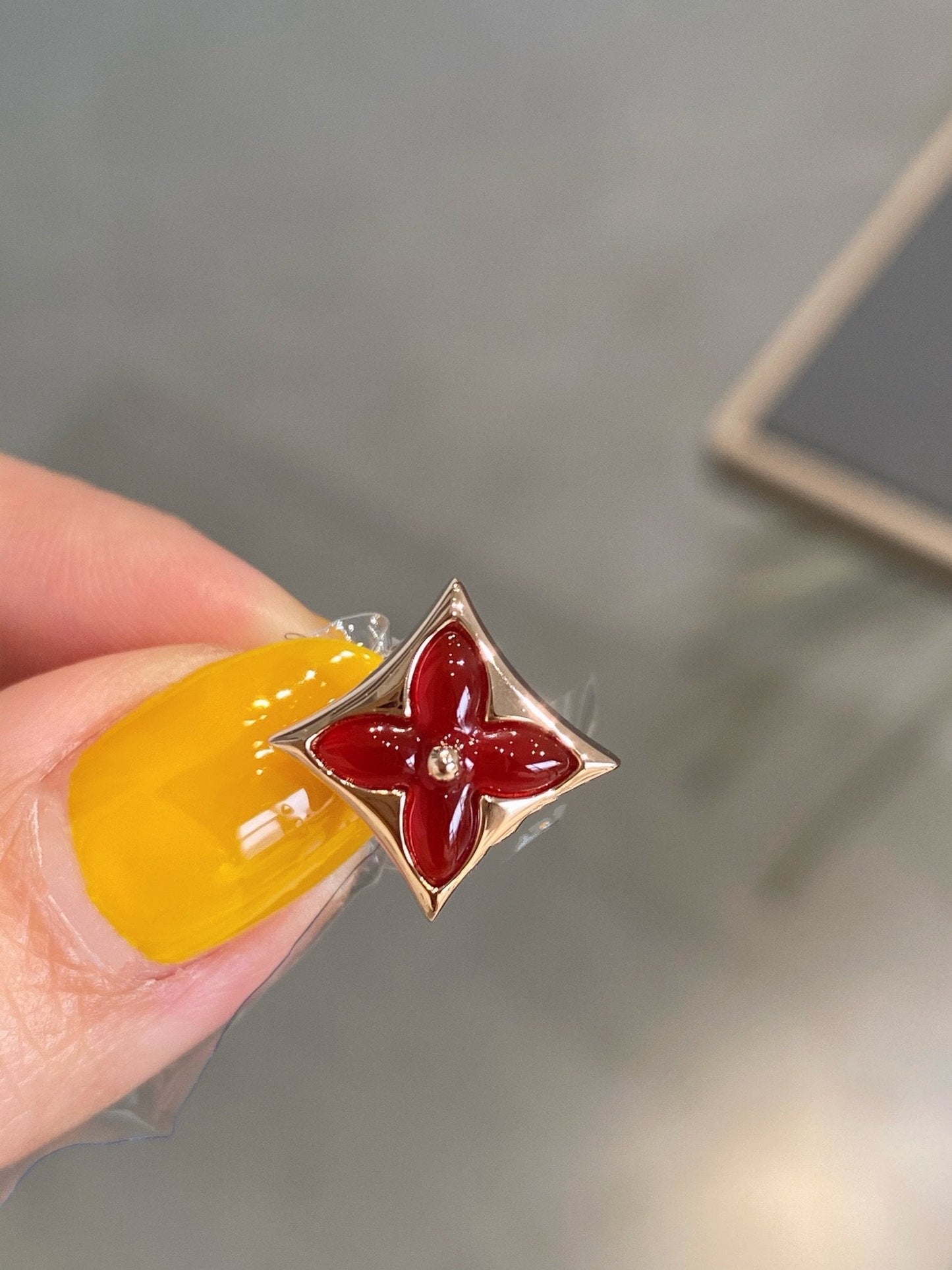[Pearl Jewelrys]STAR AND SUN PINK GOLD CARNELIAN STUD EARRINGS