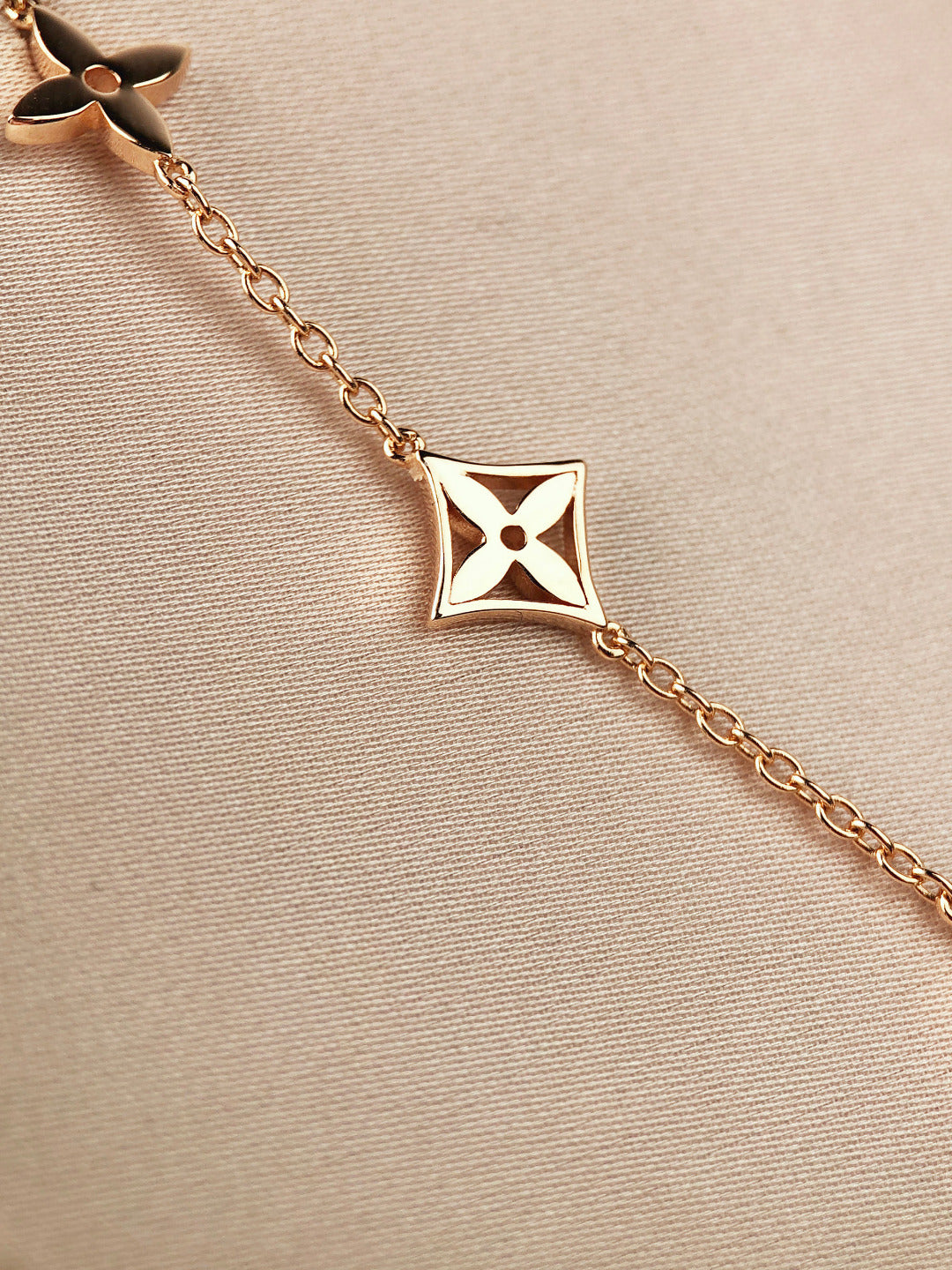 [Pearl Jewelrys]STAR AND SUN 7 MOTIFS GOLD BRACELET