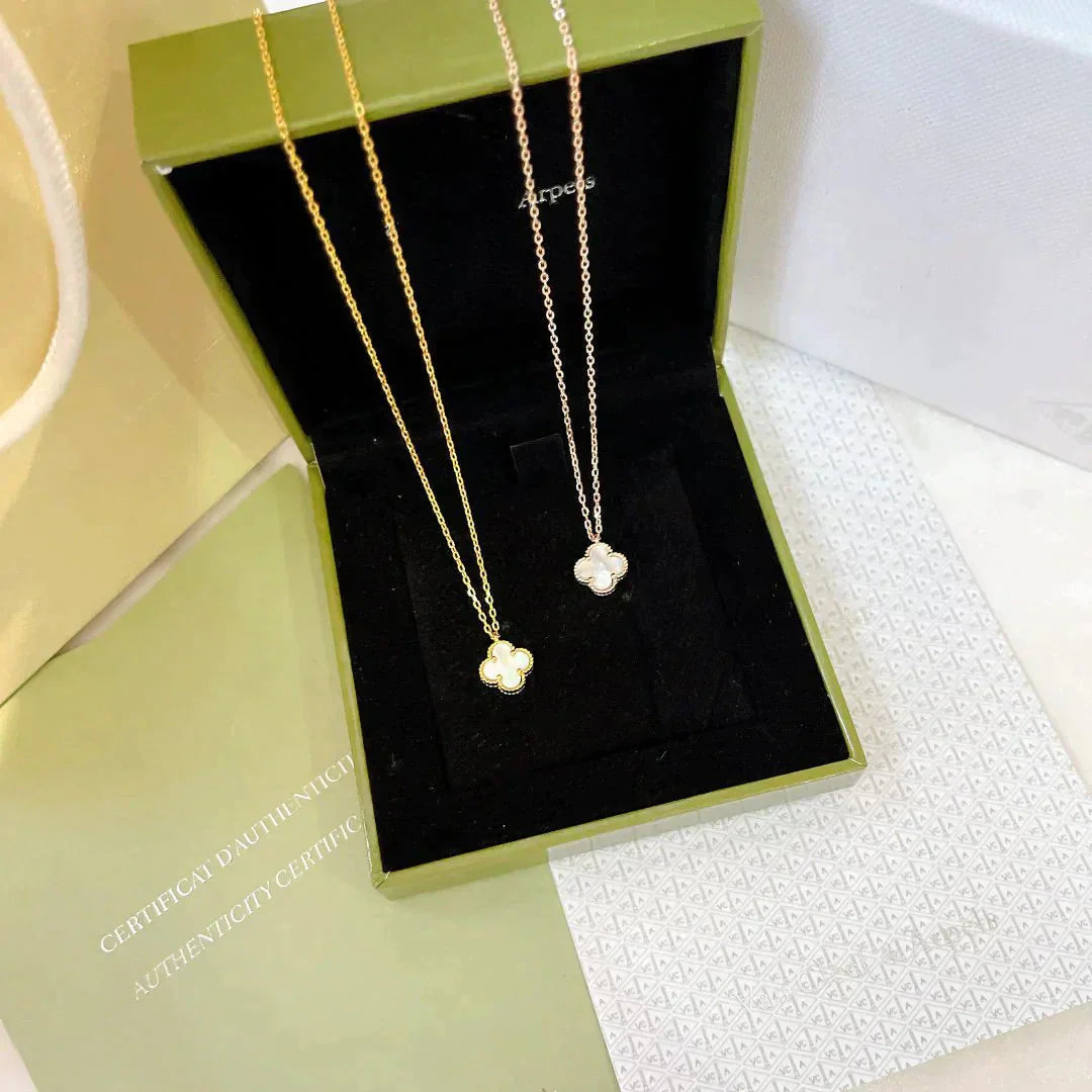 [Pearl Jewelrys]CLOVER MINI 9.5MM WHITE MOTHER-OF-PEARL NECKLACE