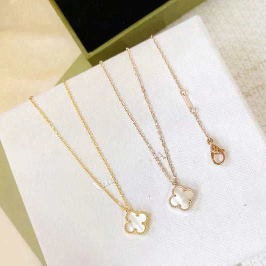 [Pearl Jewelrys]CLOVER MINI 9.5MM WHITE MOTHER-OF-PEARL NECKLACE