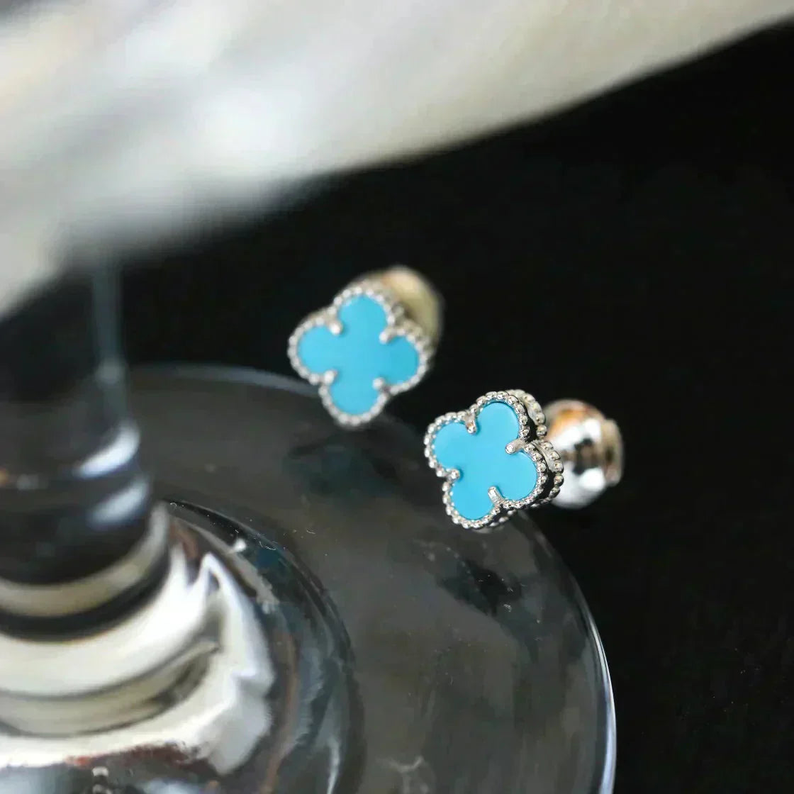 [Pearl Jewelrys]CLOVER MINI 9.5MM ONYX STUD EARRINGS SILVER