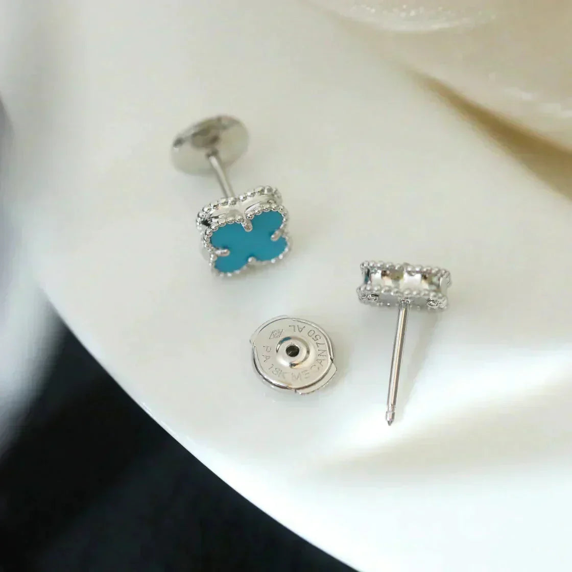 [Pearl Jewelrys]CLOVER MINI 9.5MM ONYX STUD EARRINGS SILVER