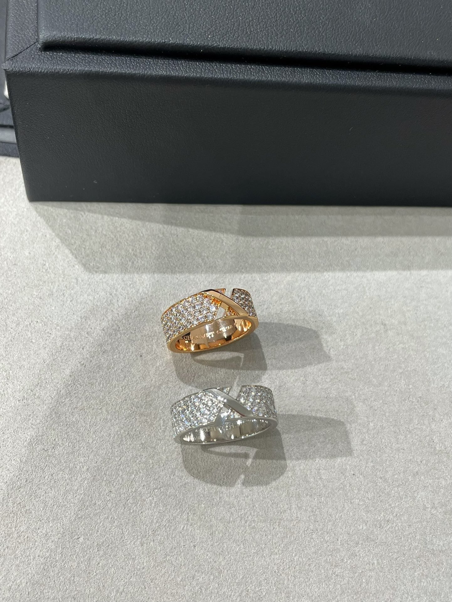 [Pearl Jewelrys]LIENS EVIDENCE  DIAMOND PAVED RING