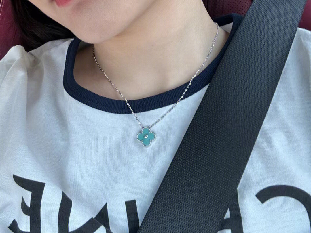 [Pearl Jewelrys]CLOVER 1 DIAMOND LIGHT BLUE SILVER NECKLACE