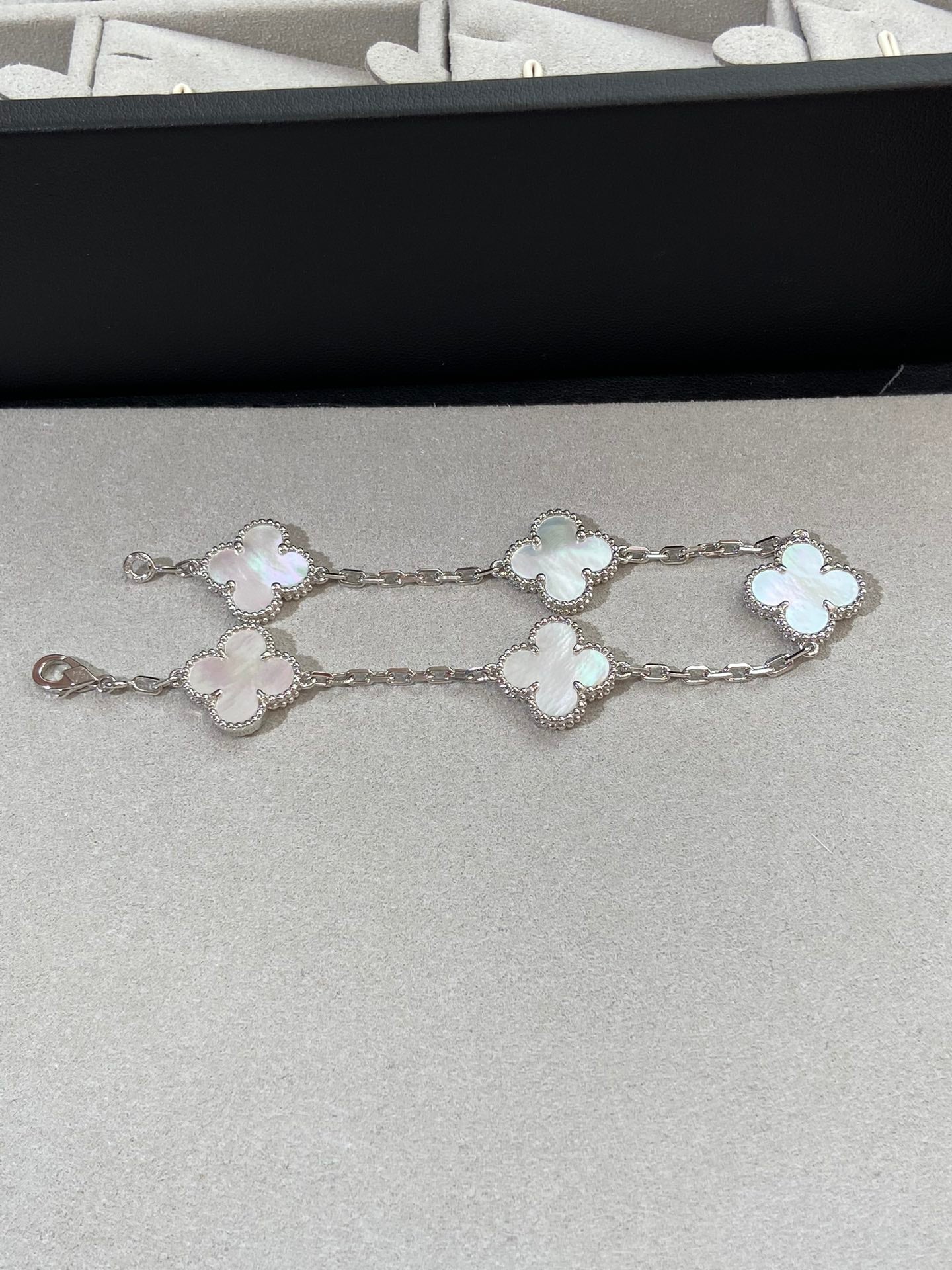 [Pearl Jewelrys]CLOVER SILVER MOP 5 MOTIF BRACELET