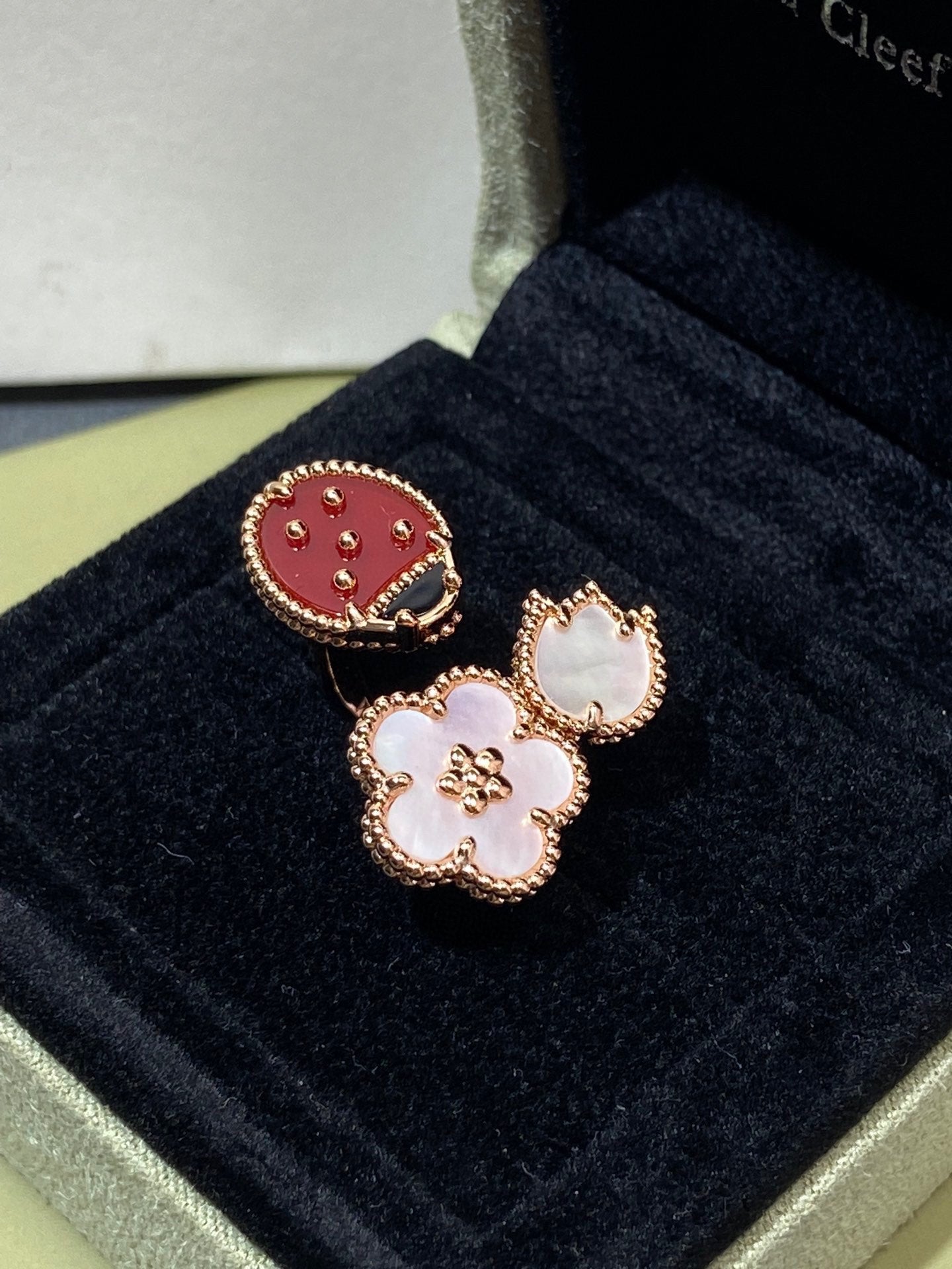 [Pearl Jewelrys]LUCKY 3 MOTIF ROSE GOLD RING