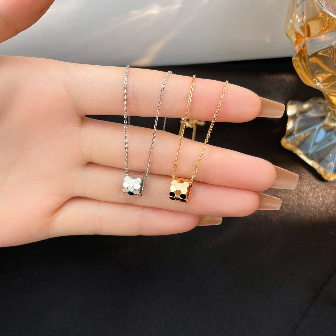 [Pearl Jewelrys]BEE MINI NECKLACE