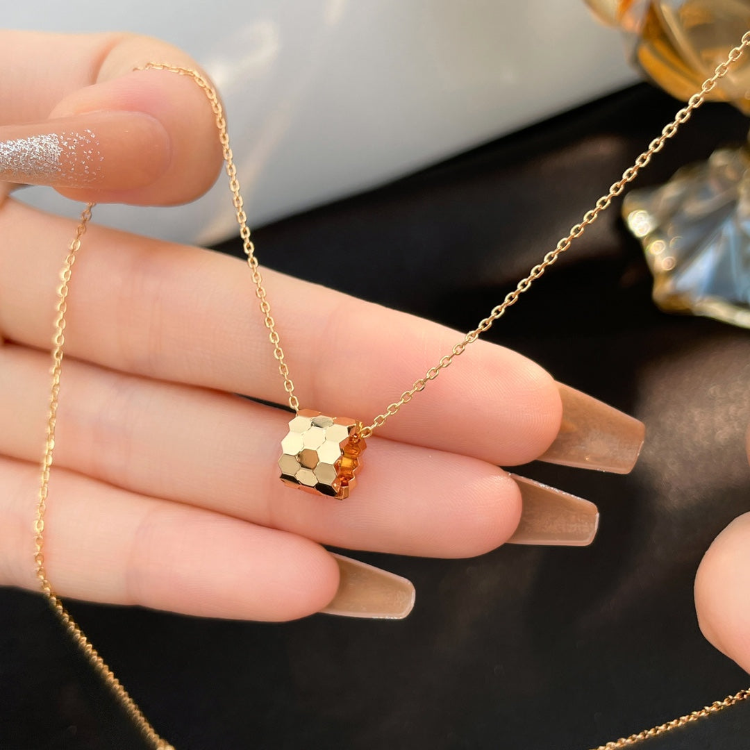 [Pearl Jewelrys]BEE MINI NECKLACE