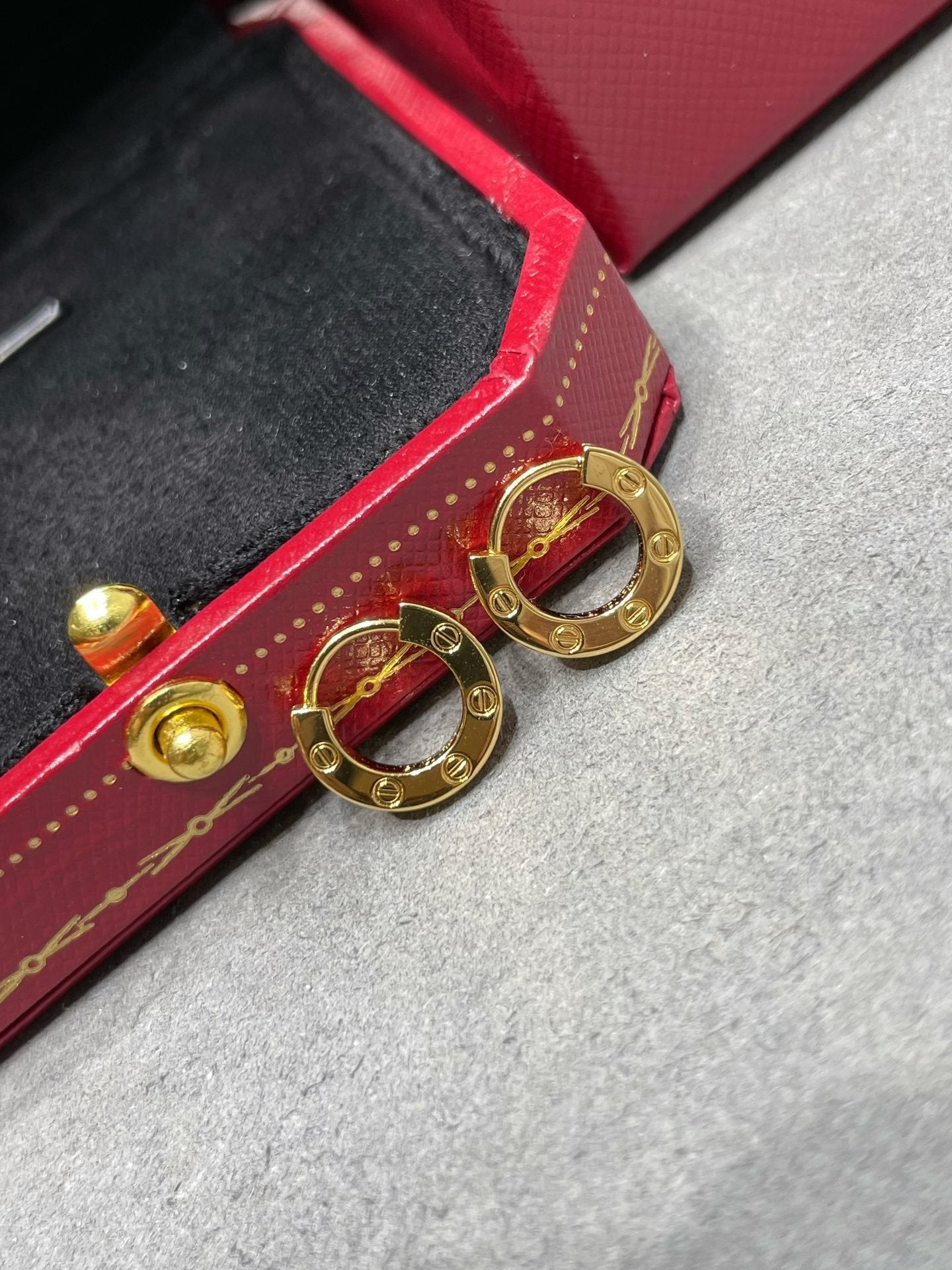 [Pearl Jewelrys]LOVE MINI EARRINGS