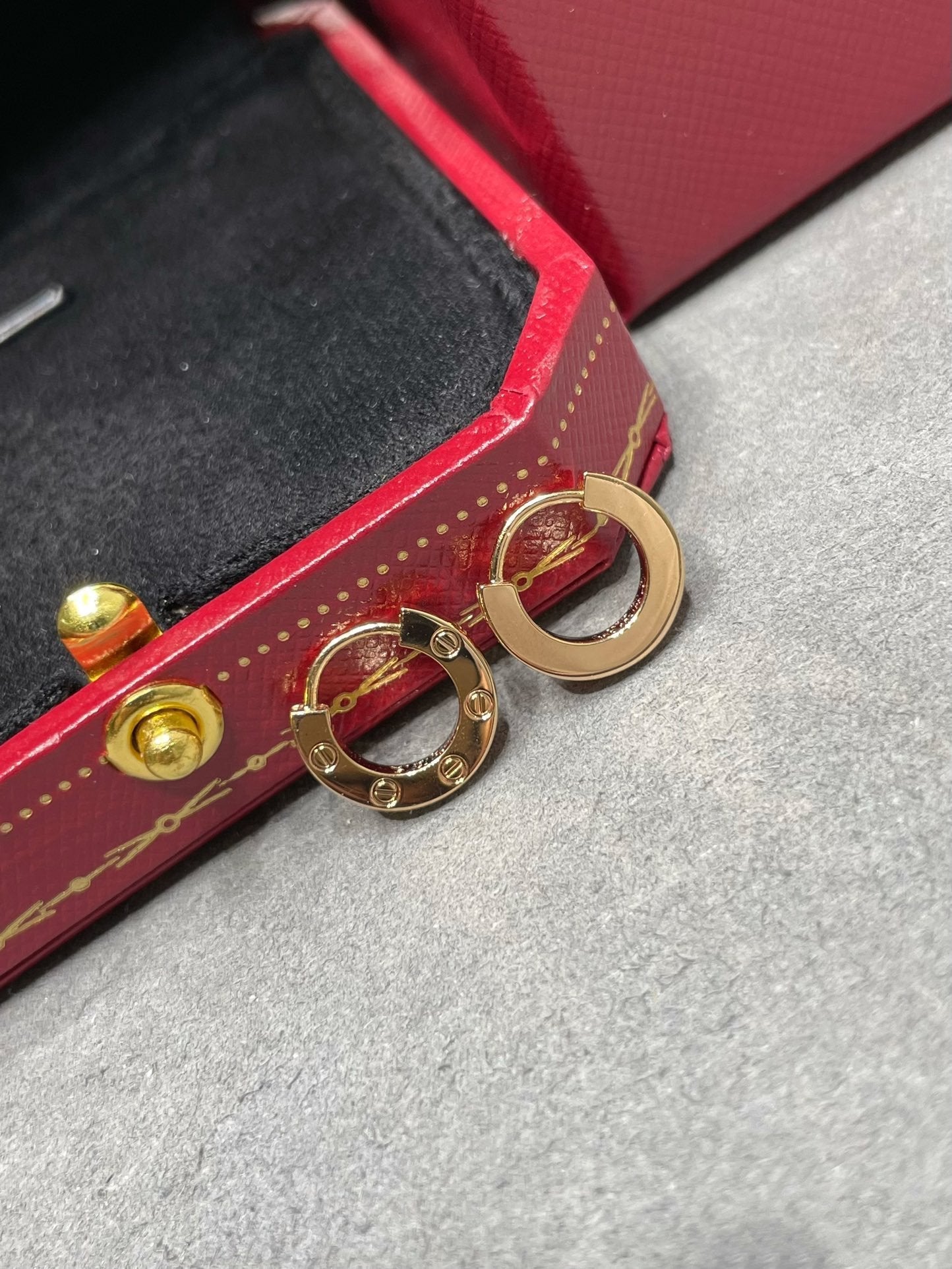 [Pearl Jewelrys]LOVE MINI EARRINGS