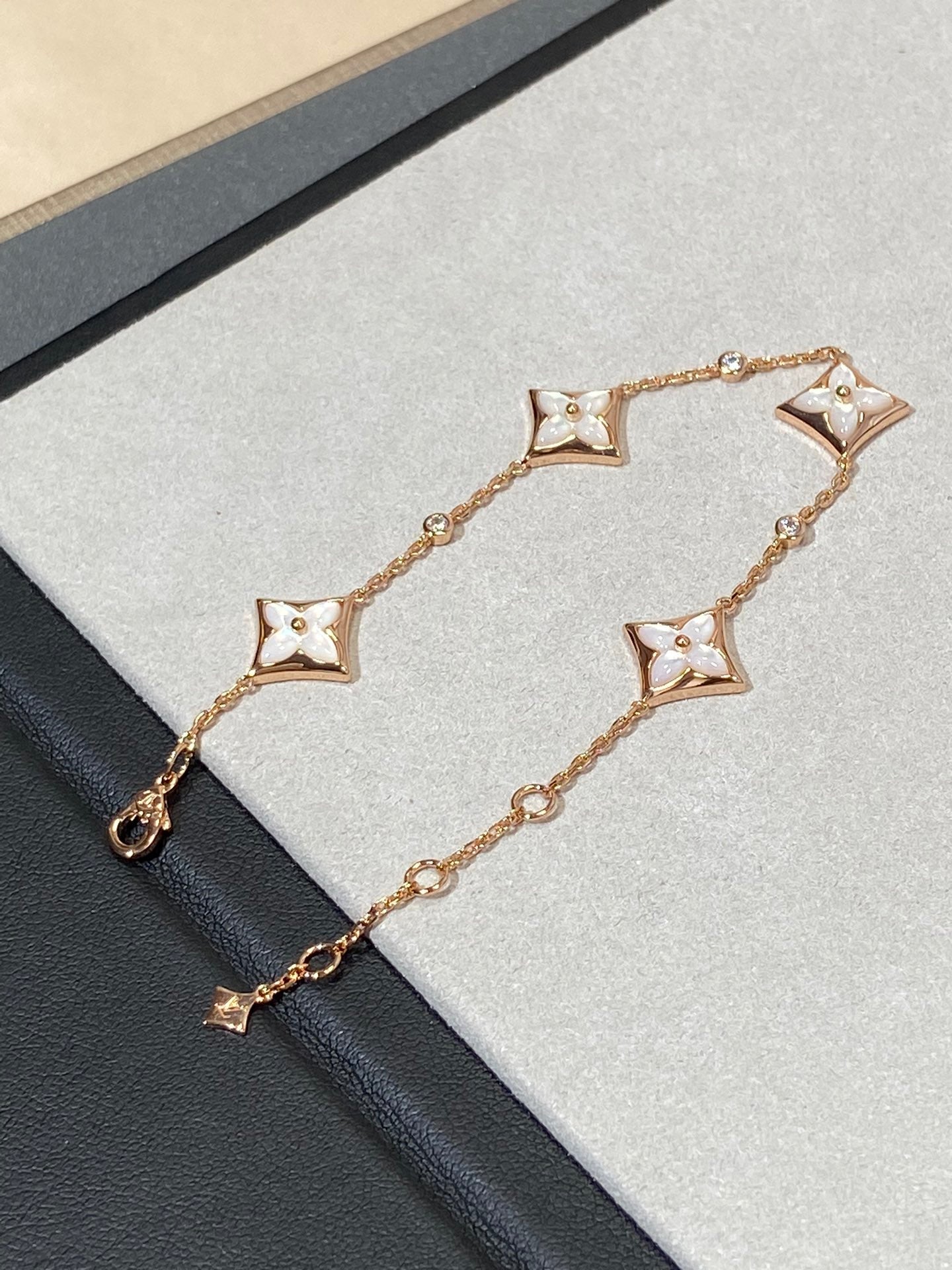 [Pearl Jewelrys]STAR 4 MOTIF MOP DIAMOND PINK GOLD BRACELET