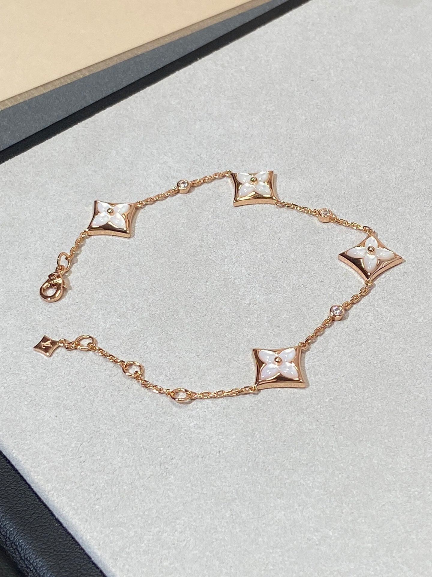 [Pearl Jewelrys]STAR 4 MOTIF MOP DIAMOND PINK GOLD BRACELET