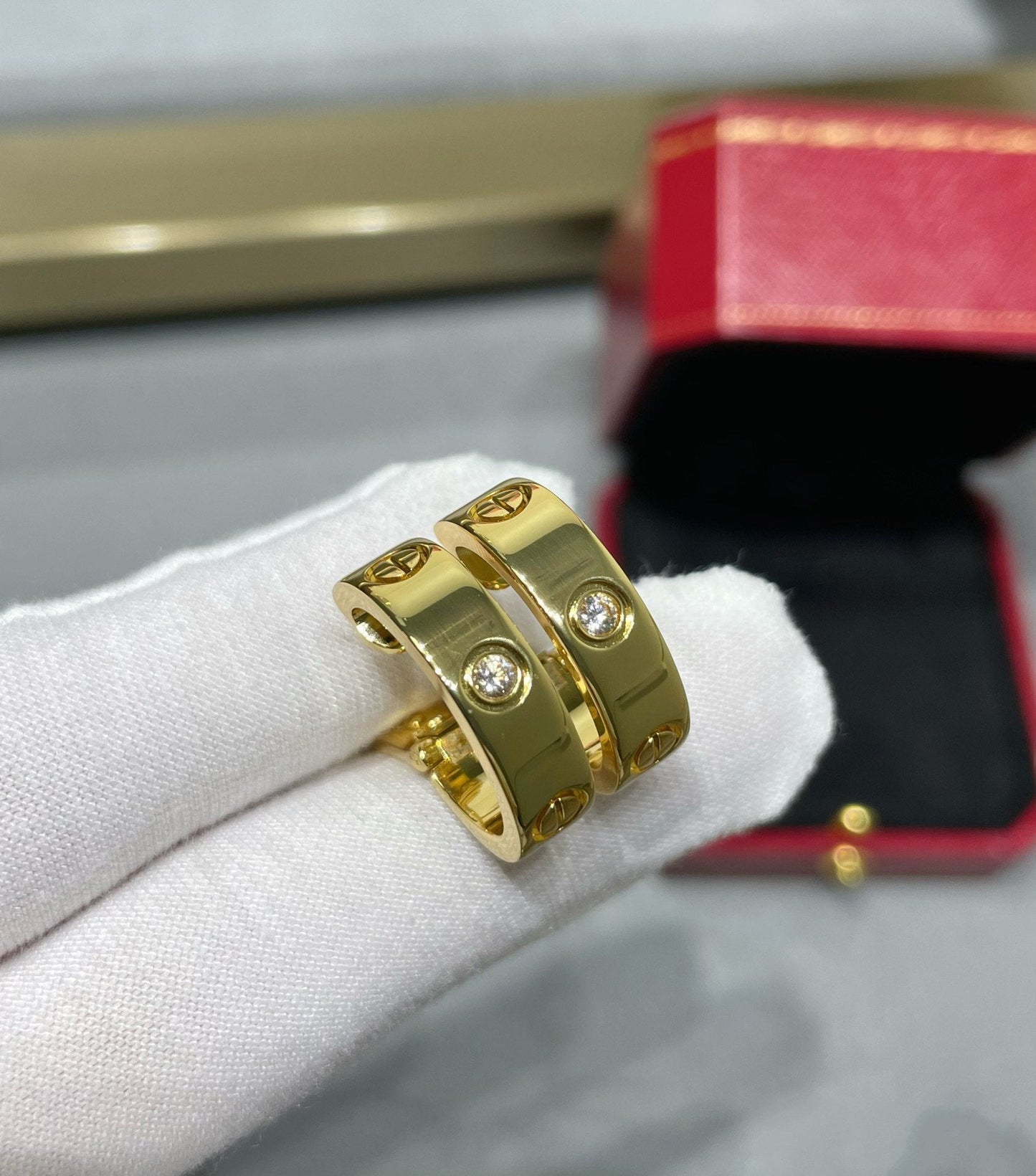 [Pearl Jewelrys]LOVE 5.5MM 1 DIAMOND EARRINGS