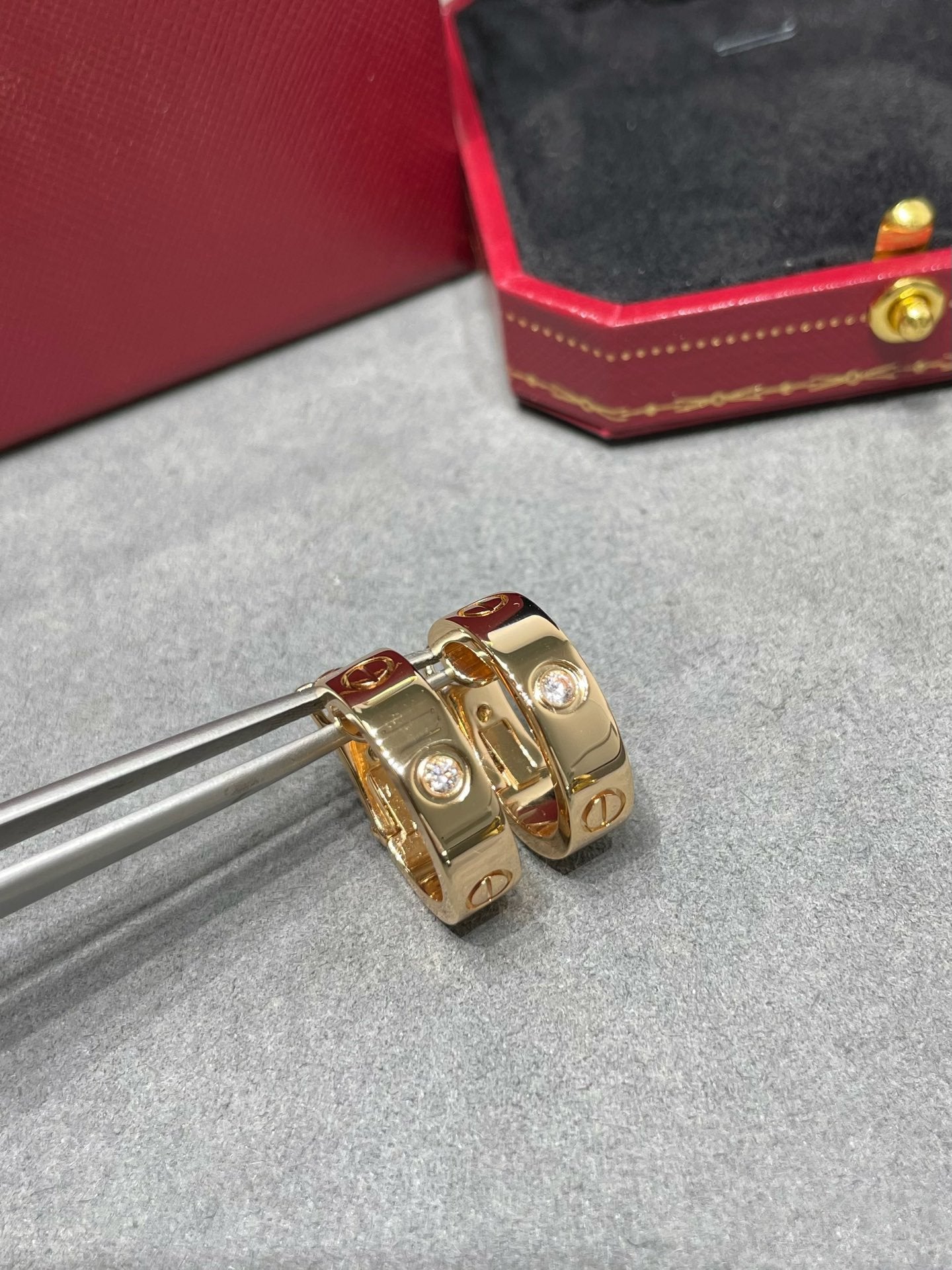 [Pearl Jewelrys]LOVE 5.5MM 1 DIAMOND EARRINGS