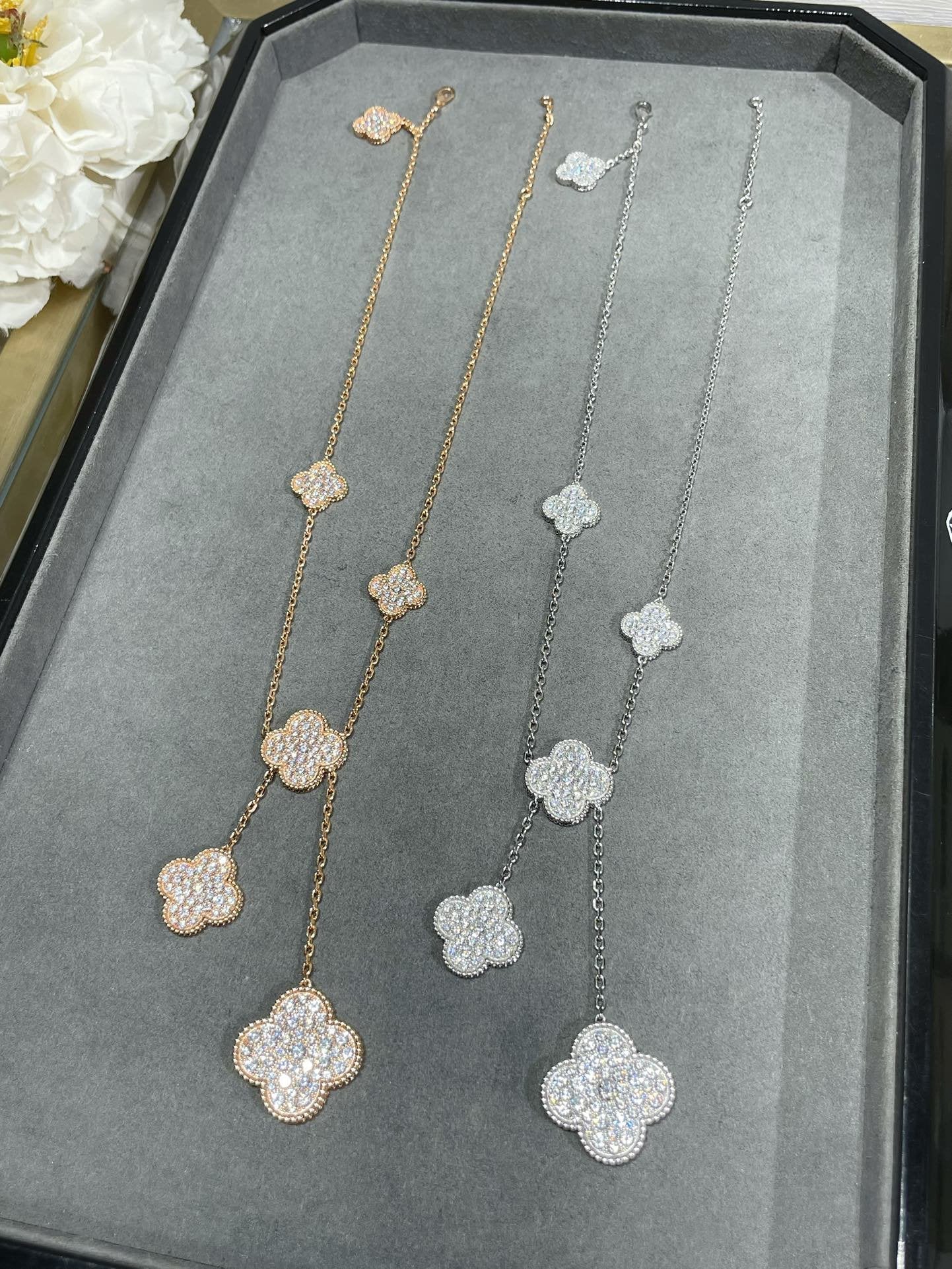 [Pearl Jewelrys]CLOVER 6 MOTIF DIAMOND PAVED NECKLACE