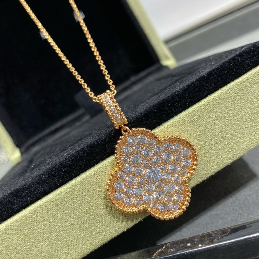[Pearl Jewelrys]CLOVER 25MM LARGE PEDANT DIAMOND PAVED LONG NECKLACE