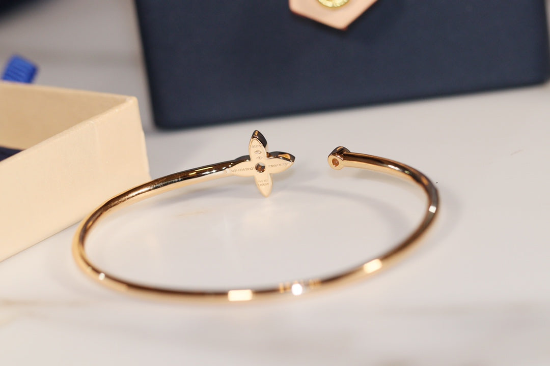 [Pearl Jewelrys]IDYLLE GOLD OPEN BRACELET DIAMOND PAVED