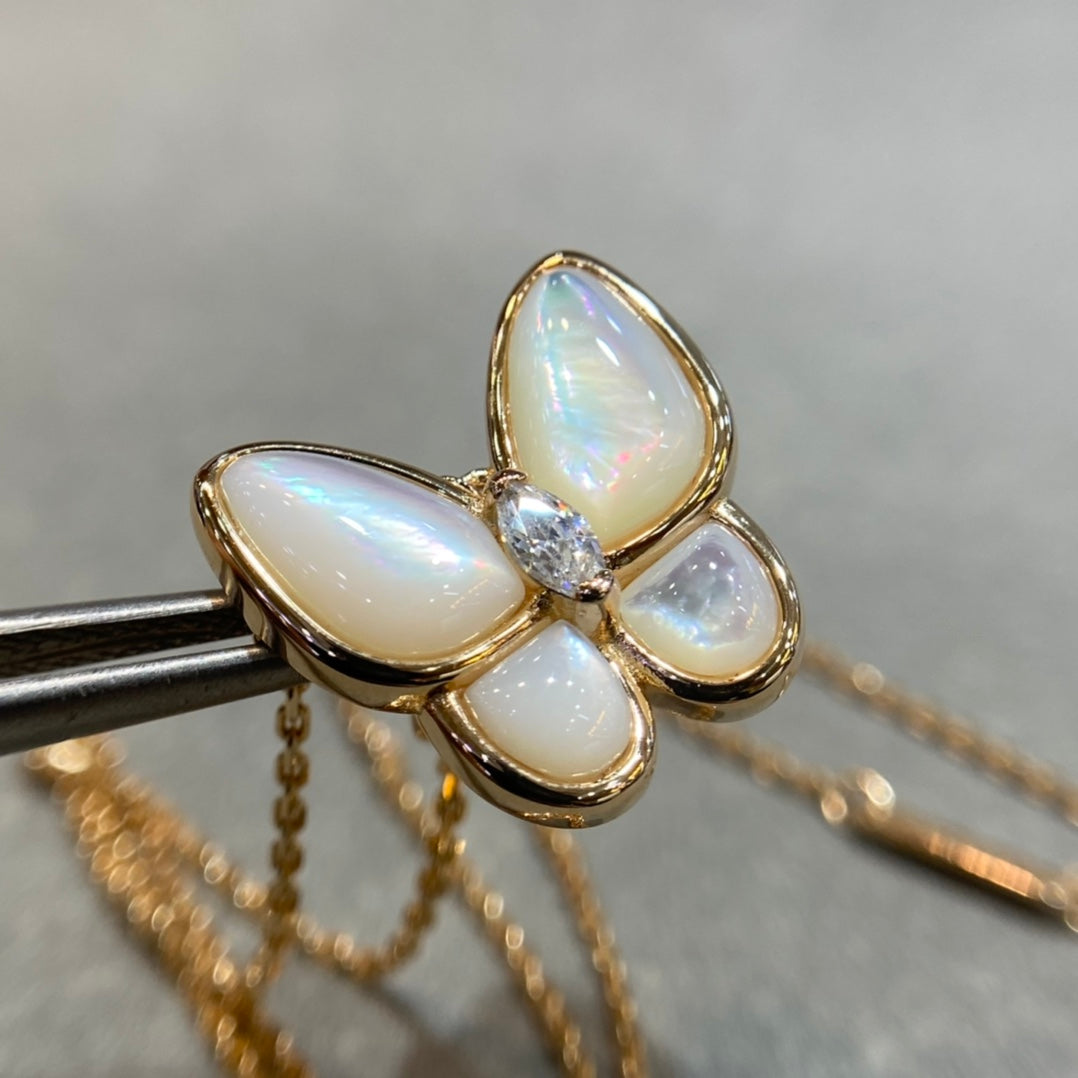 [Pearl Jewelrys]BUTTERFLY MOP DIAMOND NECKLACE