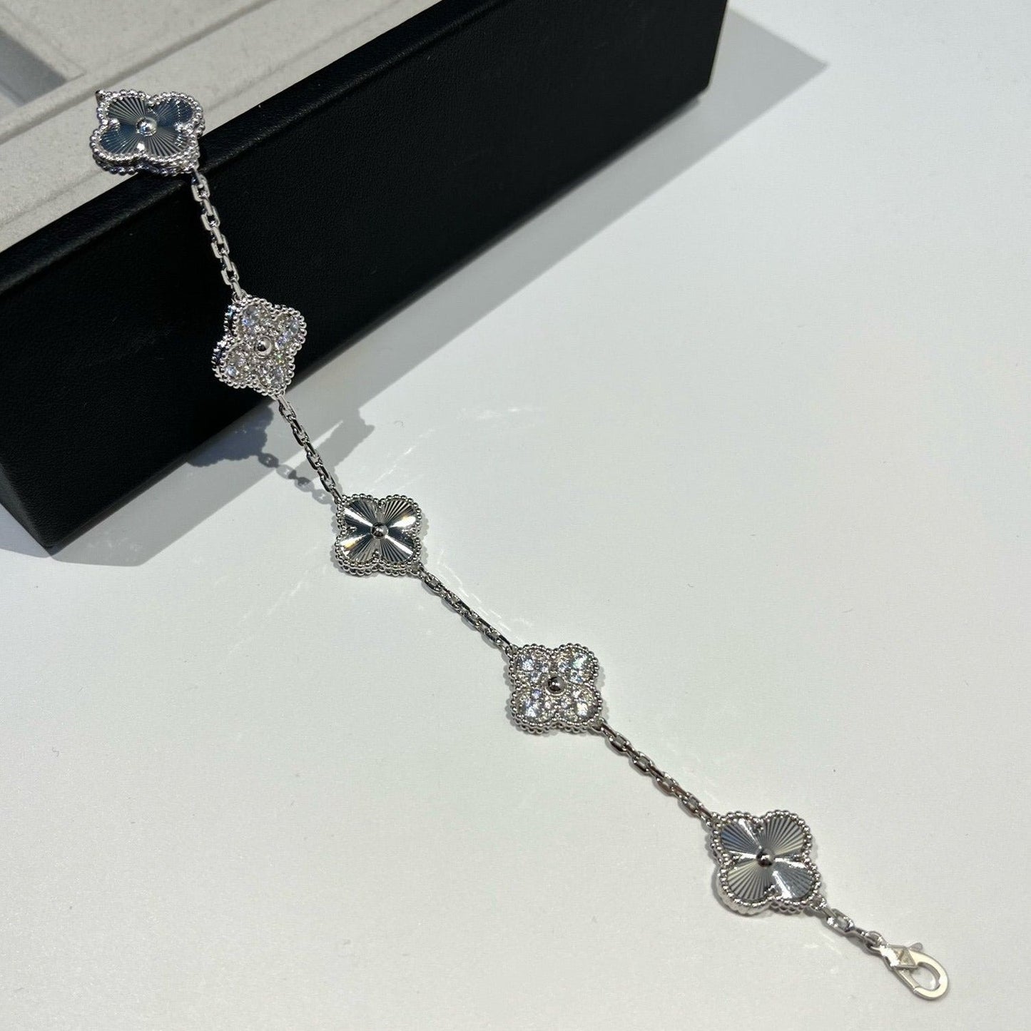 [Pearl Jewelrys]CLOVER 5 MOTIF SILVER DIAMOND BRACELET