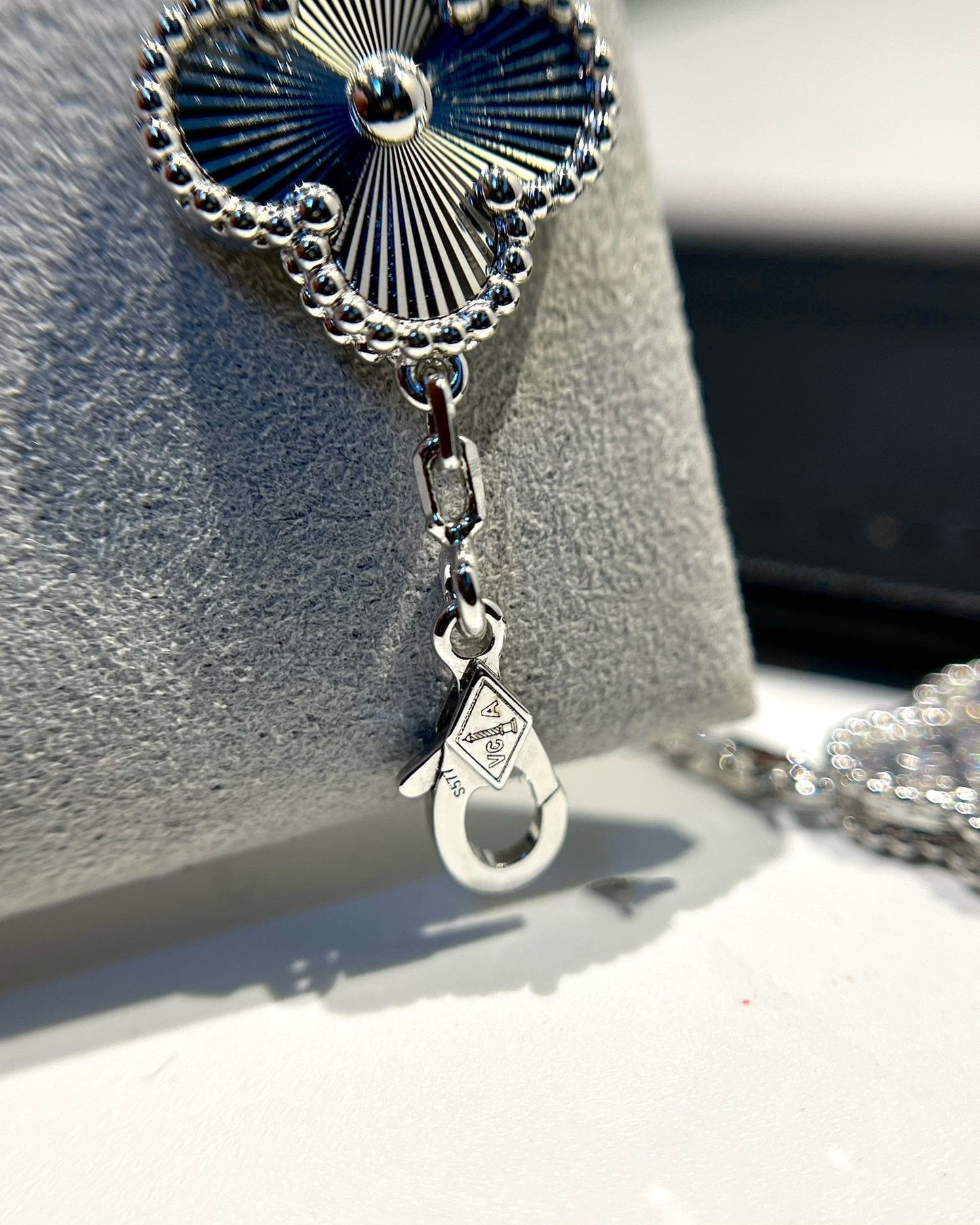 [Pearl Jewelrys]CLOVER 5 MOTIF SILVER DIAMOND BRACELET