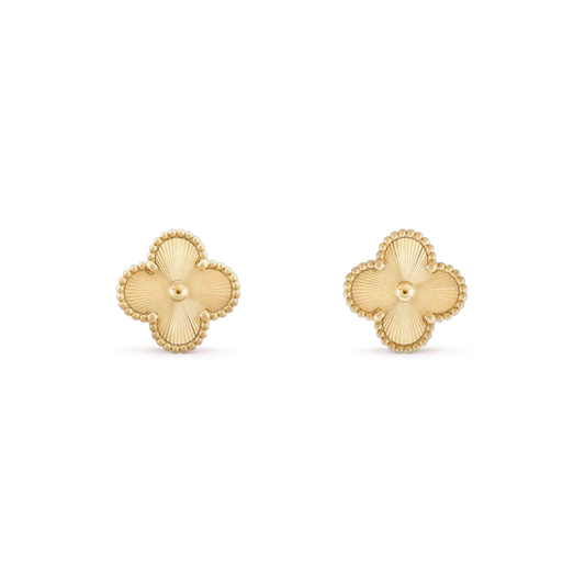 [Pearl Jewelrys]CLOVER MINI 9.5MM LASER EARRINGS
