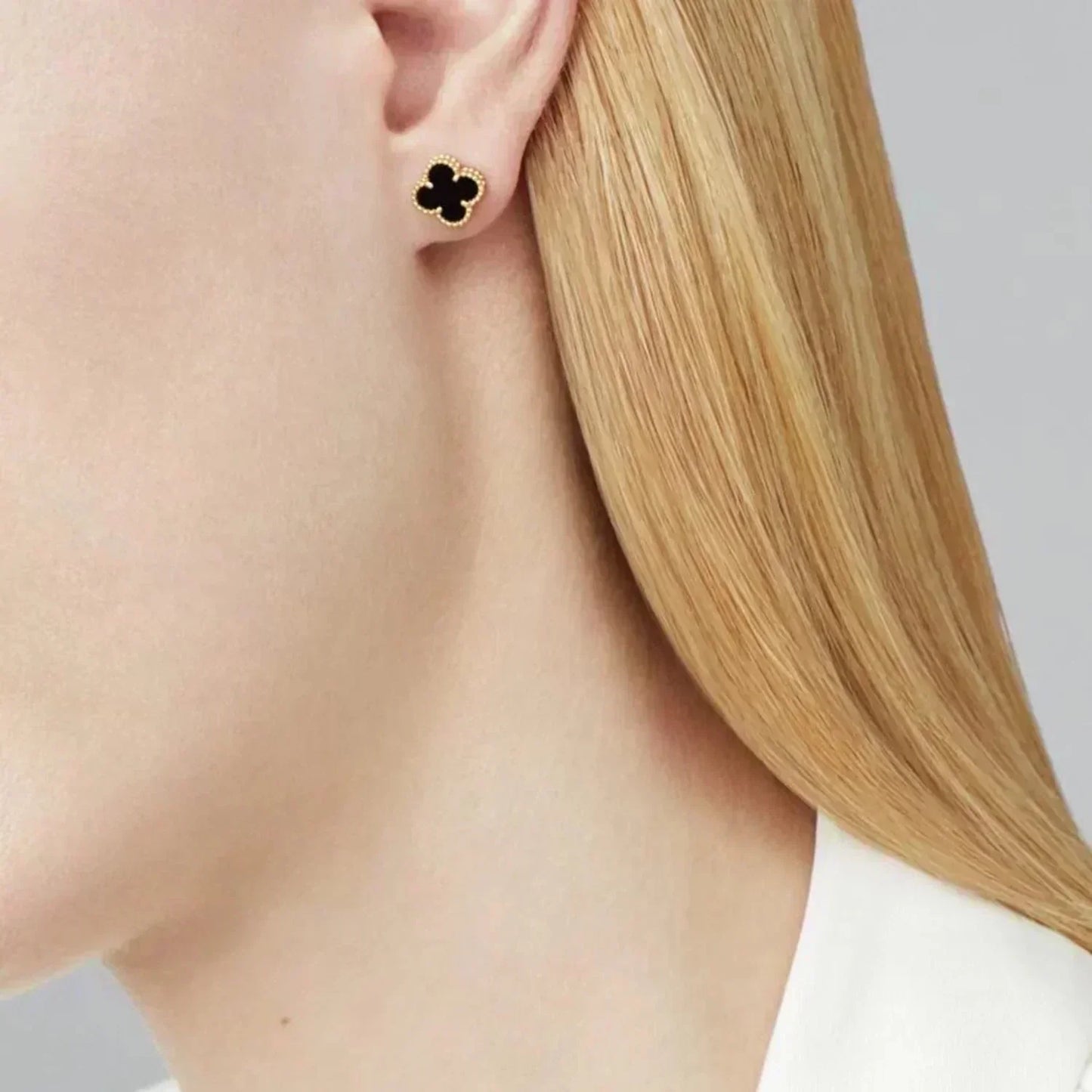 [Pearl Jewelrys]CLOVER MINI 9.5MM BLACK MOP EARRINGS