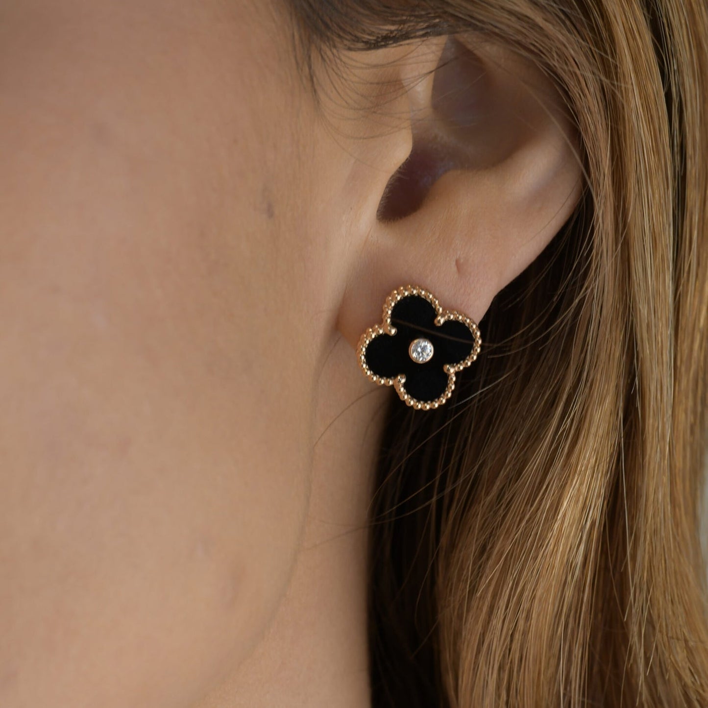 [Pearl Jewelrys]CLOVER MEDIUM 1 MOTIFS ONYX DIAMOND EARRINGS