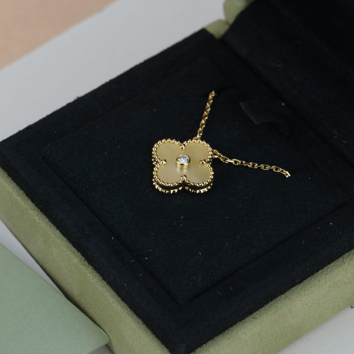 [Pearl Jewelrys]CLOVER 15MM DIAMOND GOLD MOTHER OF PEARL NECKLACE
