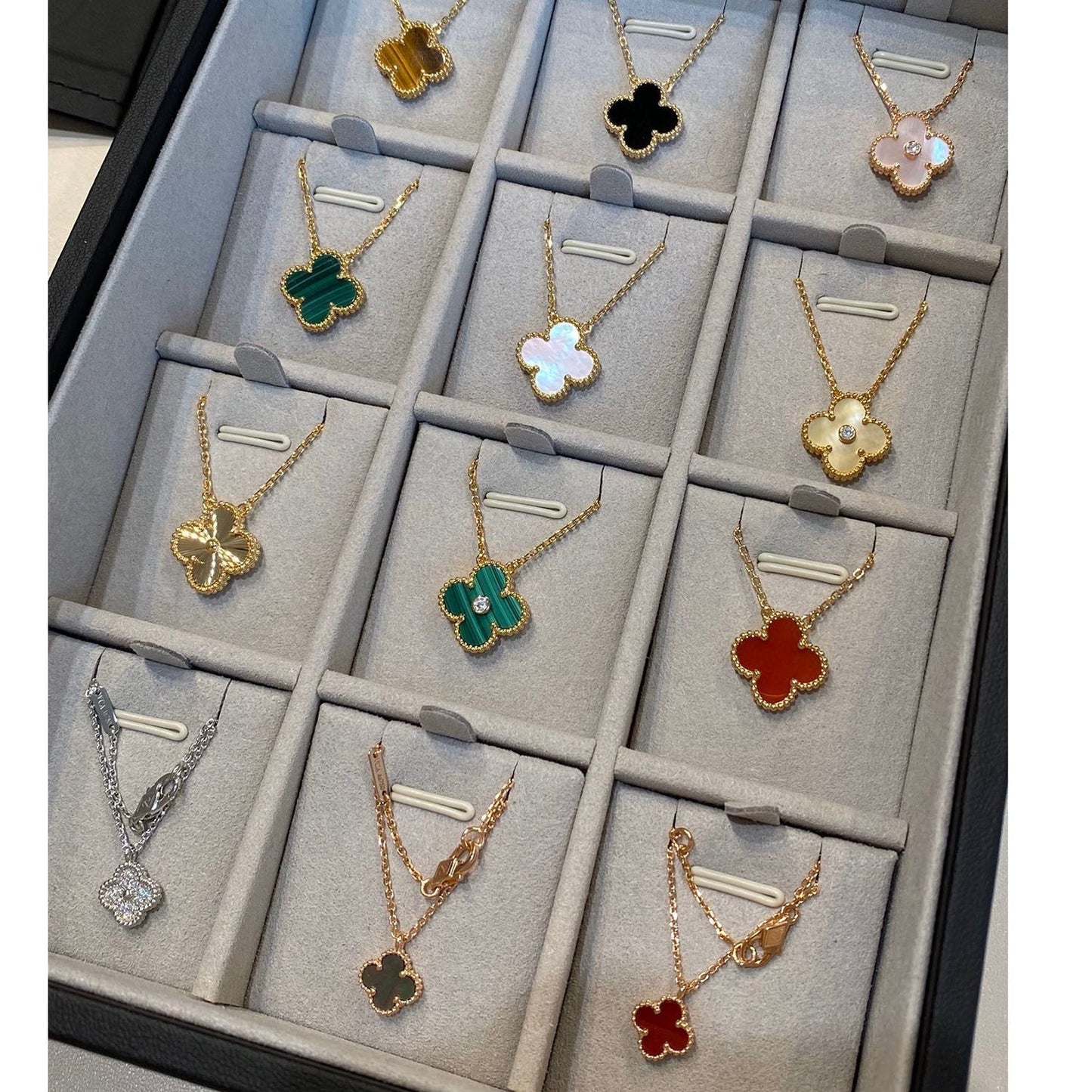 [Pearl Jewelrys]CLOVER 15MM CARNELIAN SINGLE FLOWER NECKLACE
