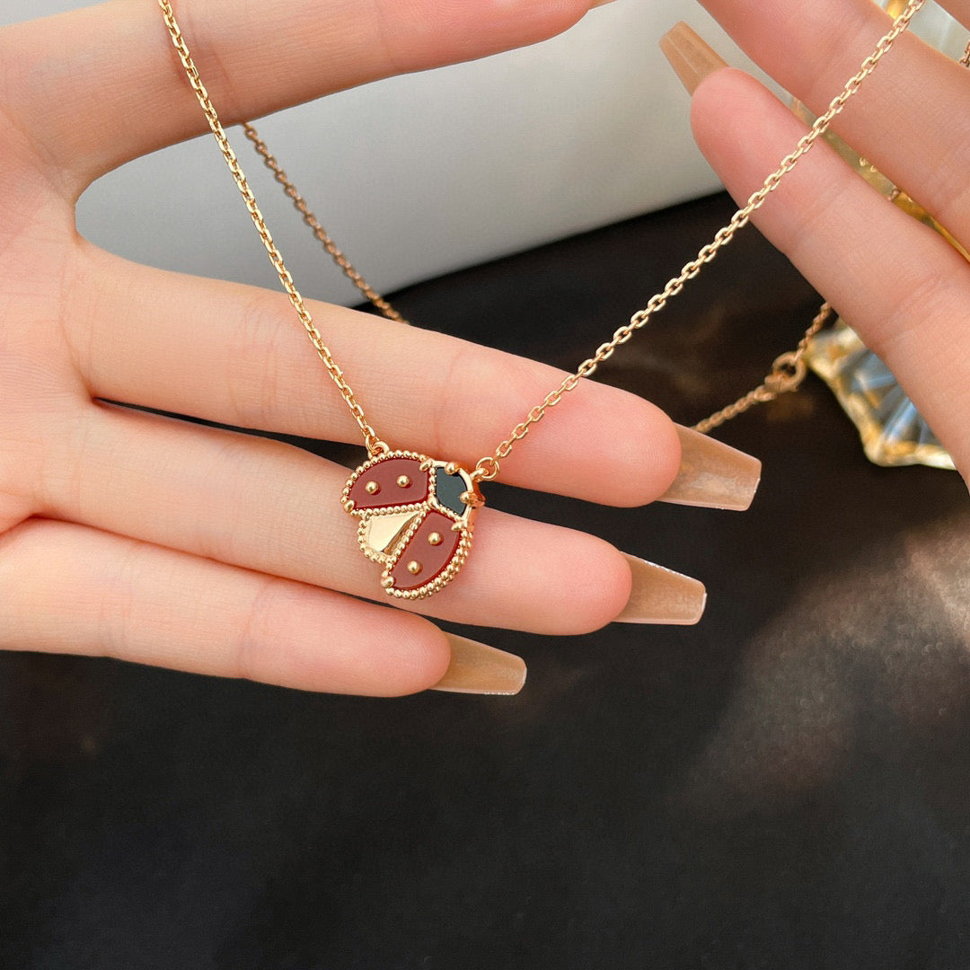 [Pearl Jewelrys]LUCKY  CARNELIANS LADYBUG NECKLACE