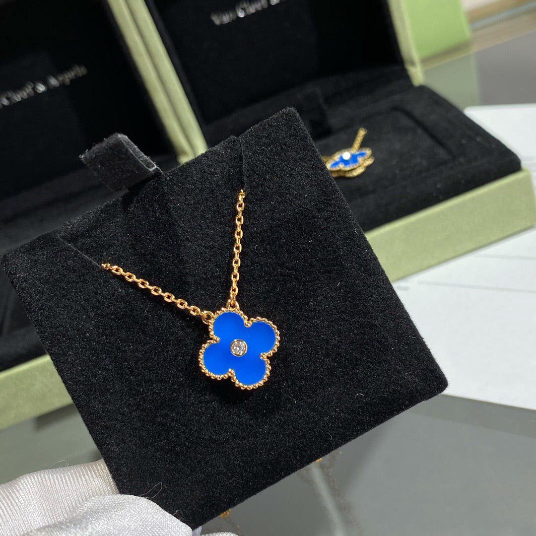 [Pearl Jewelrys]CLOVER 15MM DIAMOND AND BLUE AGATE NECKLACE
