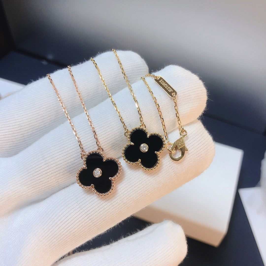 [Pearl Jewelrys]CLOVER 15MM DIAMOND ONYX NECKLACE
