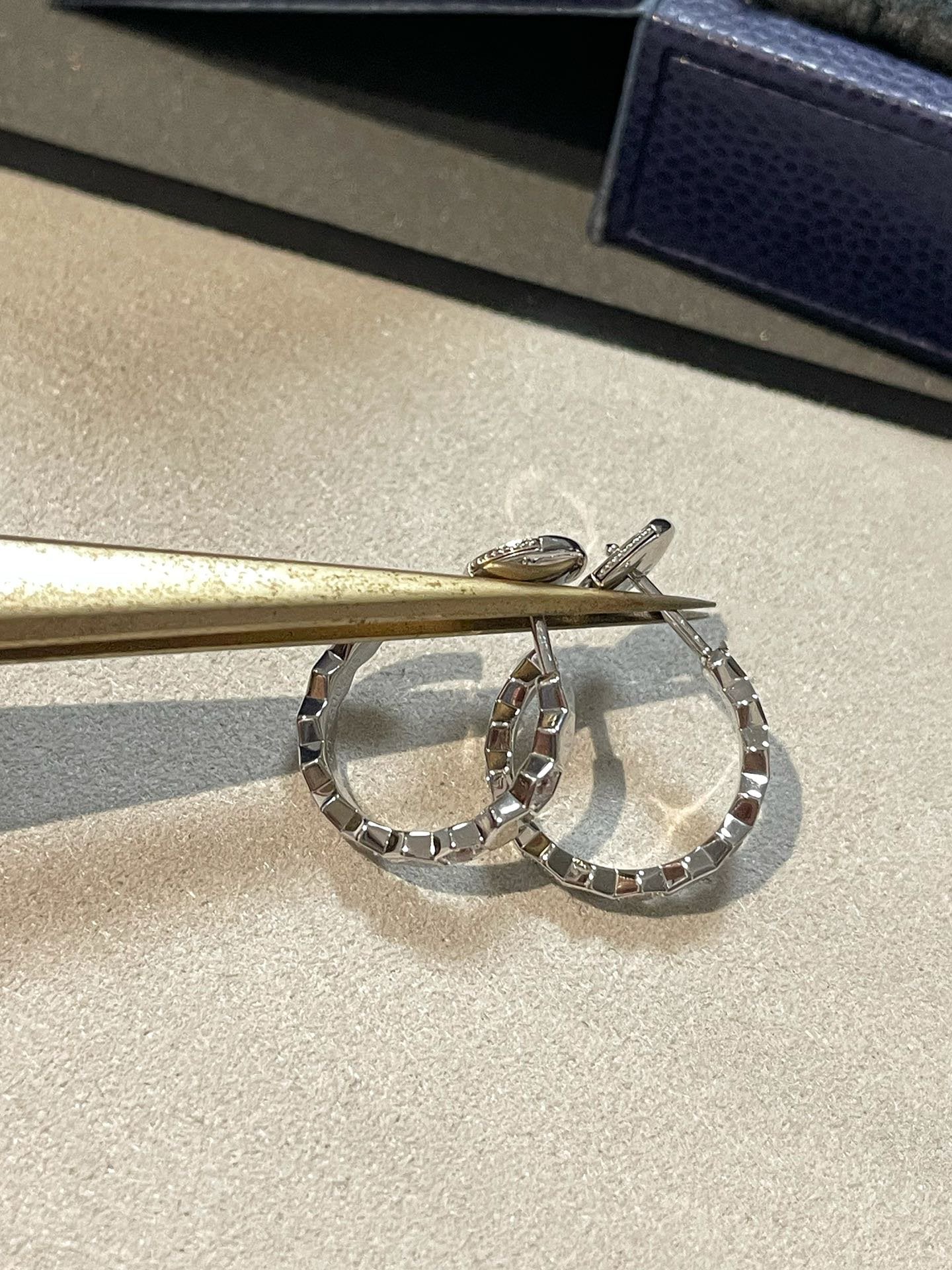 [Pearl Jewelrys]Hollow Design Four-Leaf Clover Flower Shape Ring